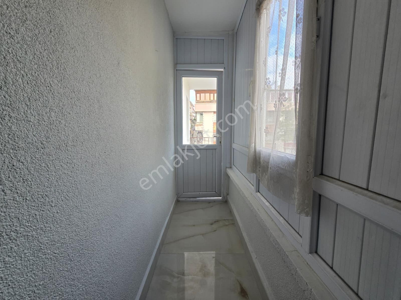 30 Ağustos Mah Satılık 3+1 Kilerli Full Yapılı Arakat Ön Cephe Daire - Görsel 18