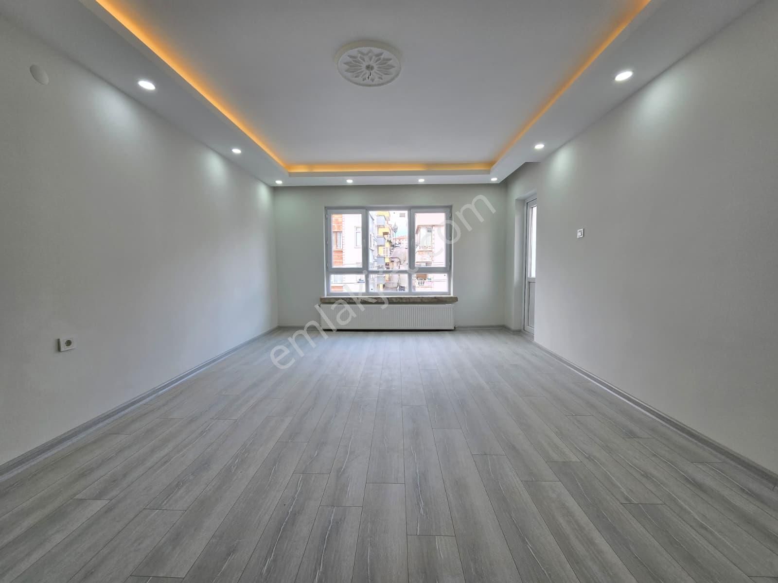 30 Ağustos Mah Satılık 3+1 Kilerli Full Yapılı Arakat Ön Cephe Daire - Görsel 9