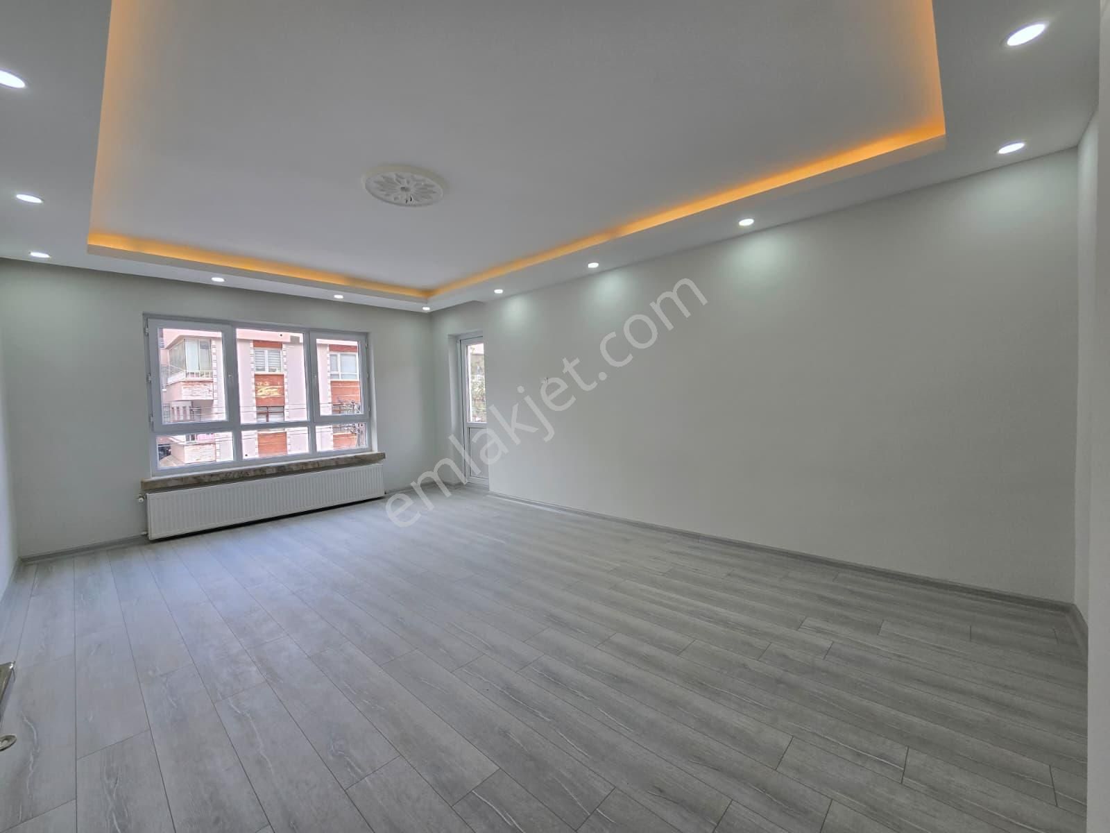 30 Ağustos Mah Satılık 3+1 Kilerli Full Yapılı Arakat Ön Cephe Daire - Görsel 11