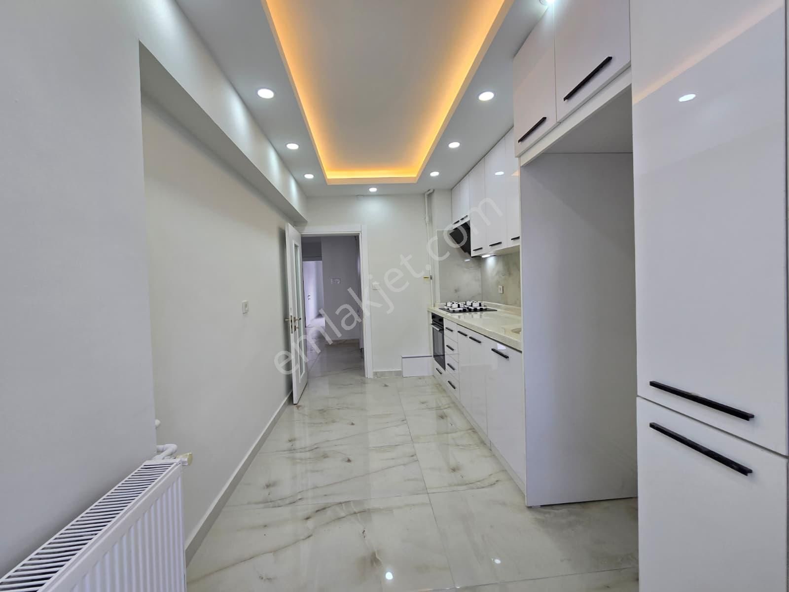 30 Ağustos Mah Satılık 3+1 Kilerli Full Yapılı Arakat Ön Cephe Daire - Görsel 6