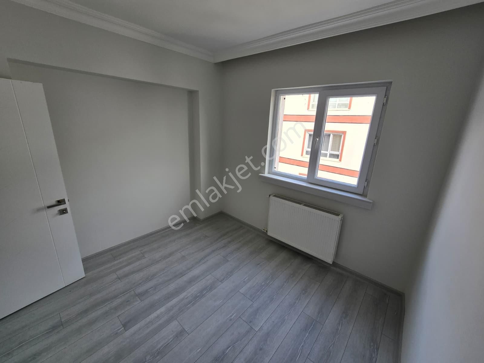 30 Ağustos Mah Satılık 3+1 Kilerli Full Yapılı Arakat Ön Cephe Daire - Görsel 22