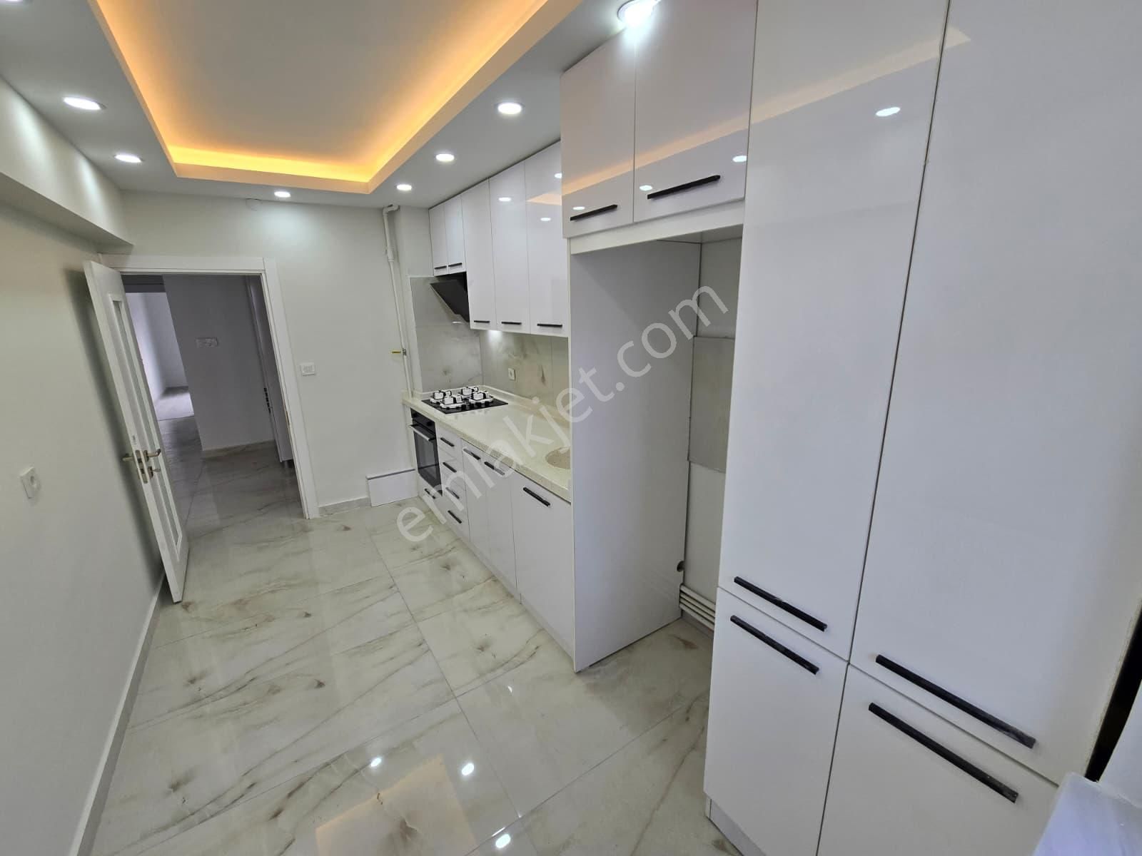 30 Ağustos Mah Satılık 3+1 Kilerli Full Yapılı Arakat Ön Cephe Daire - Görsel 3