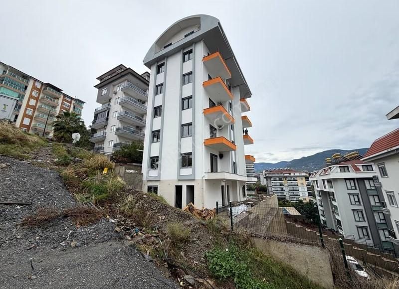 Alanya Çıplaklı'da Satılık 2+1 Sıfır Amerikan Mutfak Daire