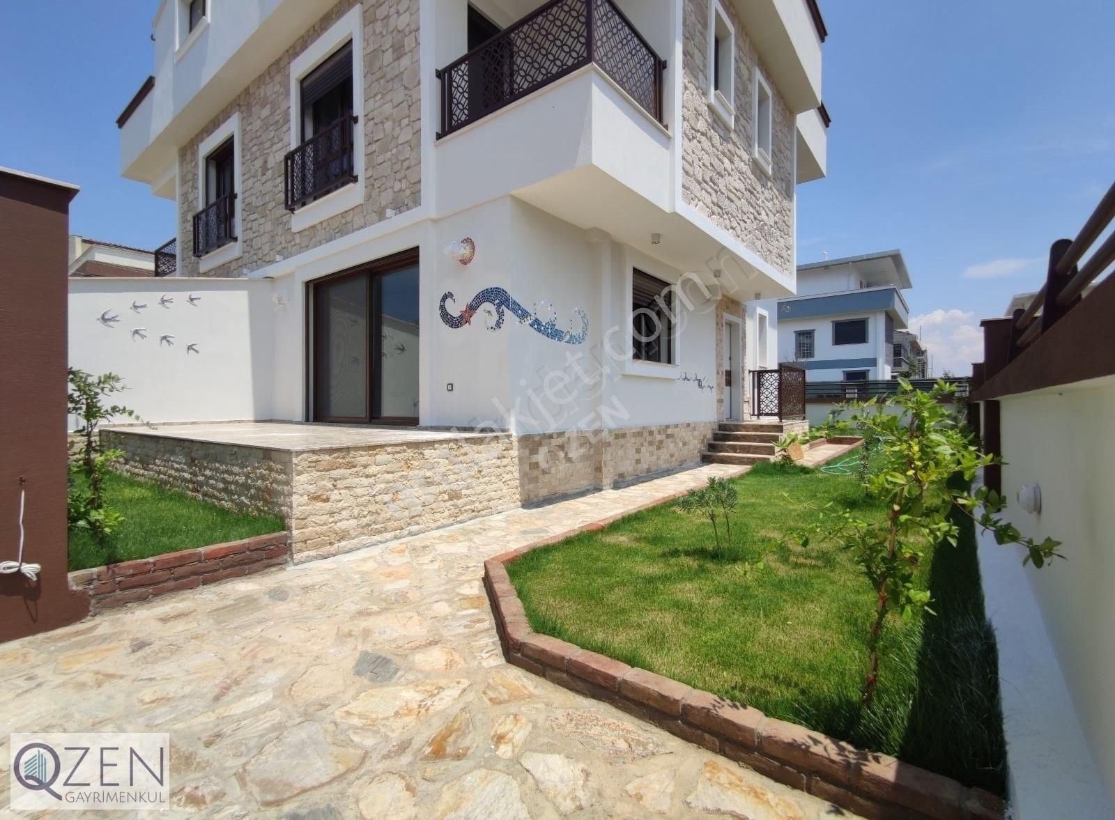 Q'zen Den Bağımsz Bahçeli Kapalı Mutfak 220 M2 4+1 Villa