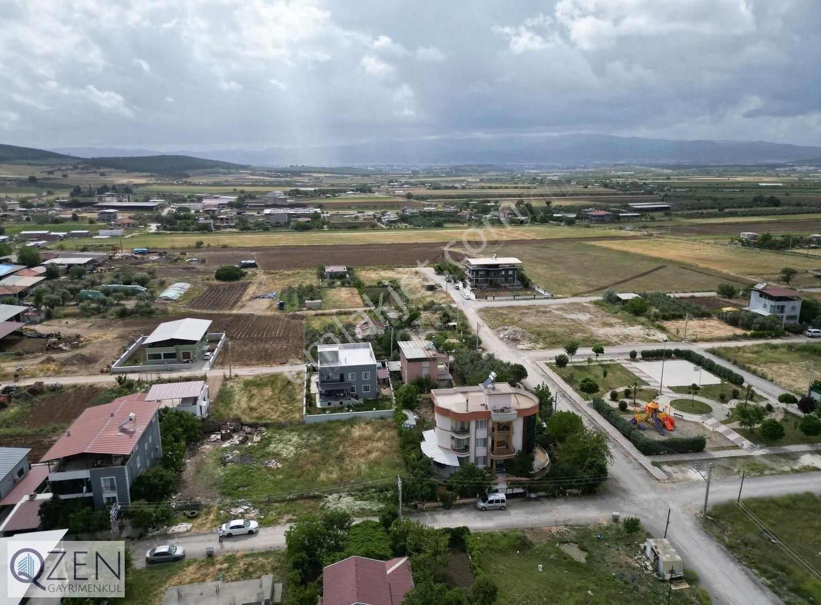 Q'zen Den Oğlananası Villalar Bölgesnde 552 M2 3 Kat İmarlı Arsa