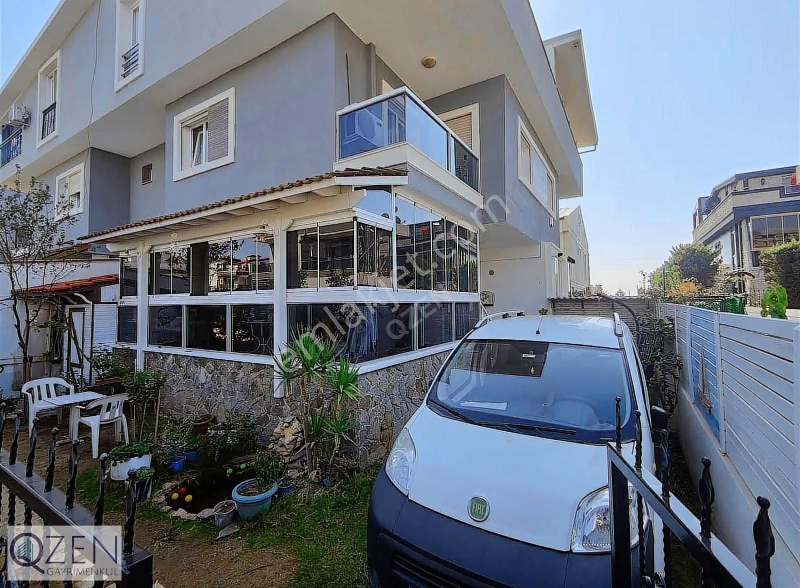 Qzen Gayrimankulden Pazaryeri Arkasında Müstakil Bahçeli Villa - Görsel 9