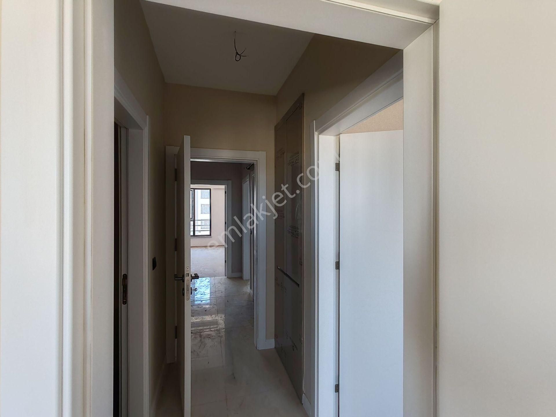 İsa Kavak Gayrimenkul'den Satılık 3+1 Daire – Selçuklu Sancak