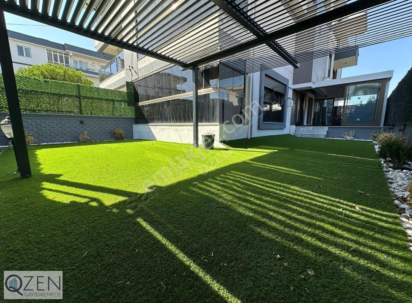 Q'zen Den Bağımsız Geniş Bahçeli Otoparklı 220 M² 5+1 Triblex