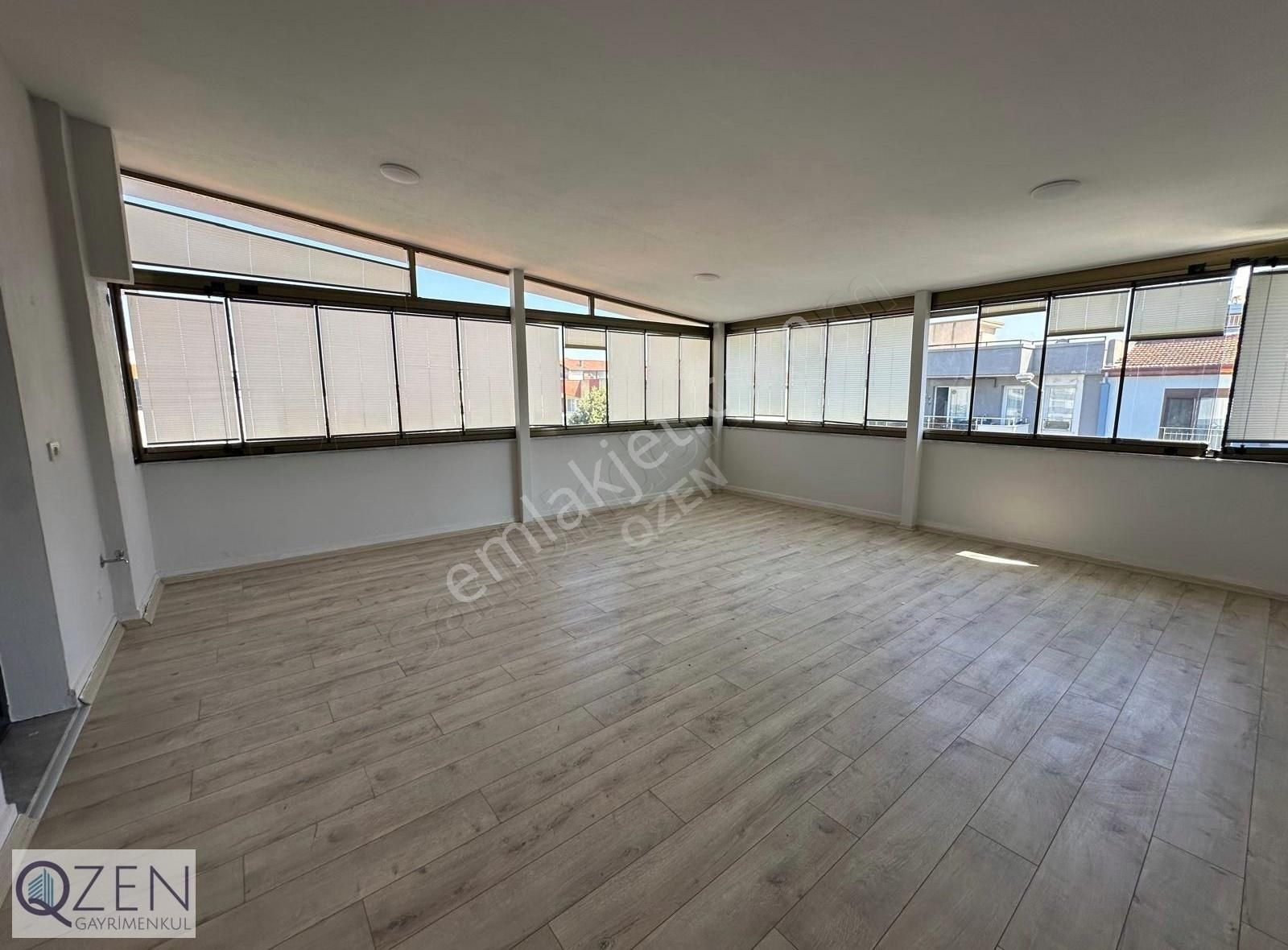 Q'zen Den Bağımsız Geniş Bahçeli Otoparklı 220 M² 5+1 Triblex - Görsel 31