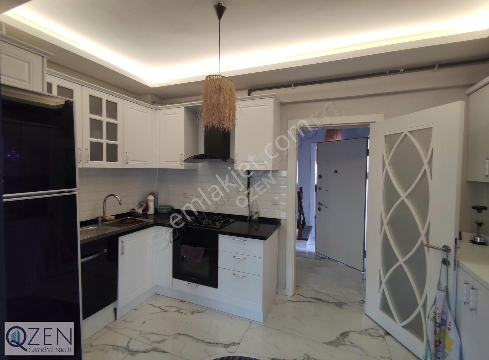 Qzen'den Pazar Yeri Arkasında 200 M² Bağımsız Bahçeli Triblex - Görsel 9