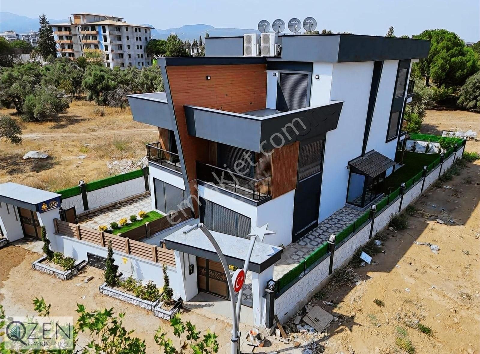 Q'zen Den Kemalpaşa Mahallesinde Geniş Lüks Sıfır 4+1 Villa - Görsel 20