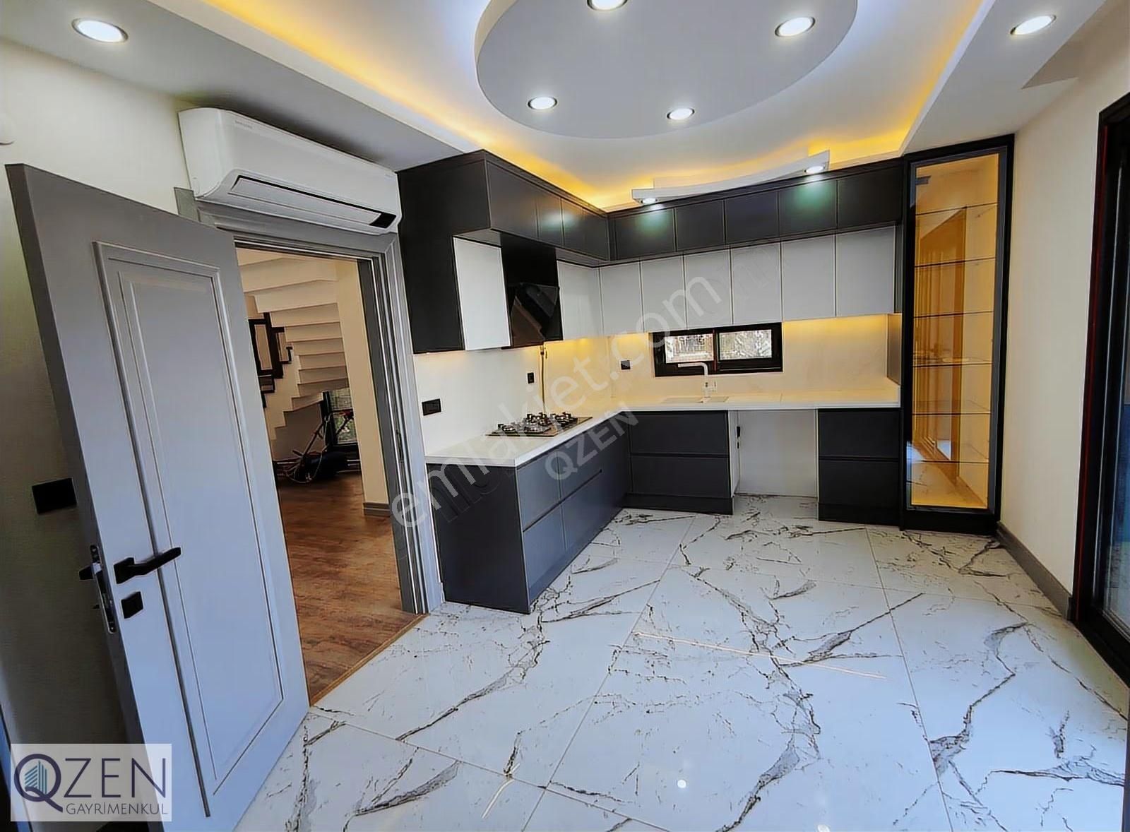Q'zen Den Geniş Bahçeli Adliyeye Arkasında 300 M² 4+1 Triblex - Görsel 4