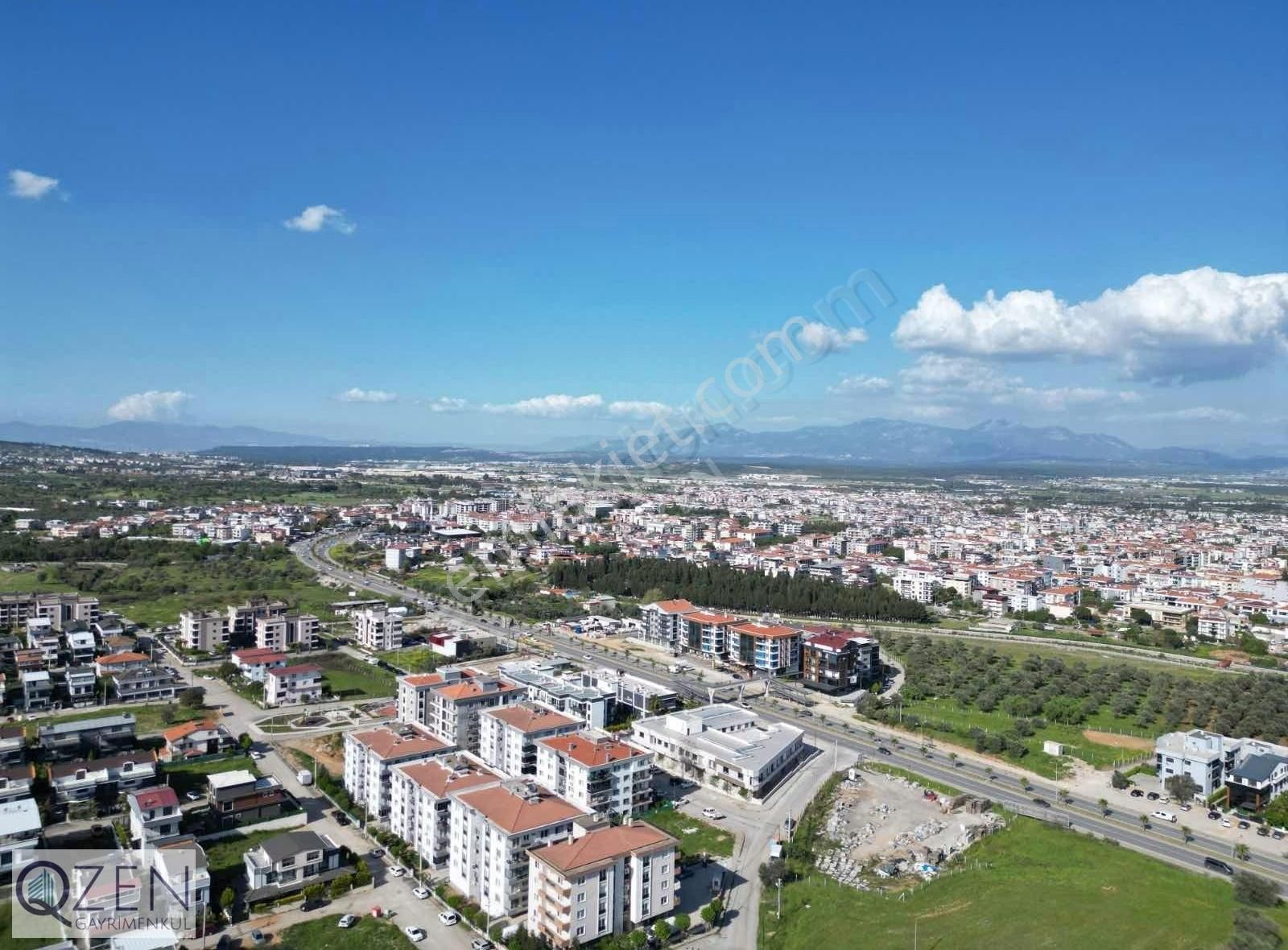 Qzen Gayrimenkulden Süper Konumlu Villa Arsası - Görsel 13