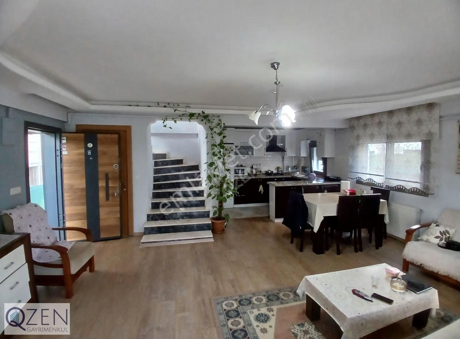 Qzenden Geniş Bahçeli Triplex Satılık Villa - Görsel 20