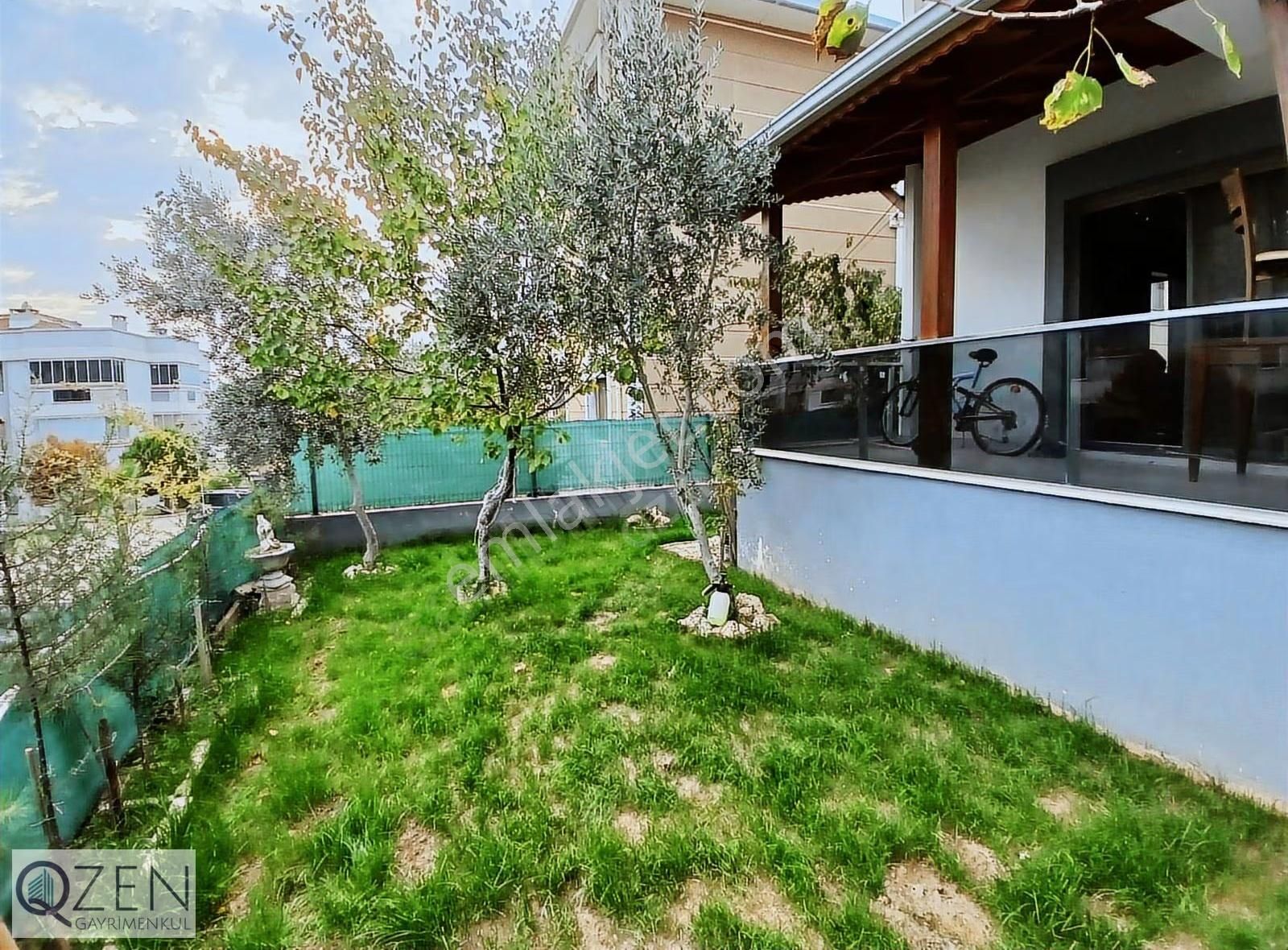 Qzenden Geniş Bahçeli Triplex Satılık Villa - Görsel 15