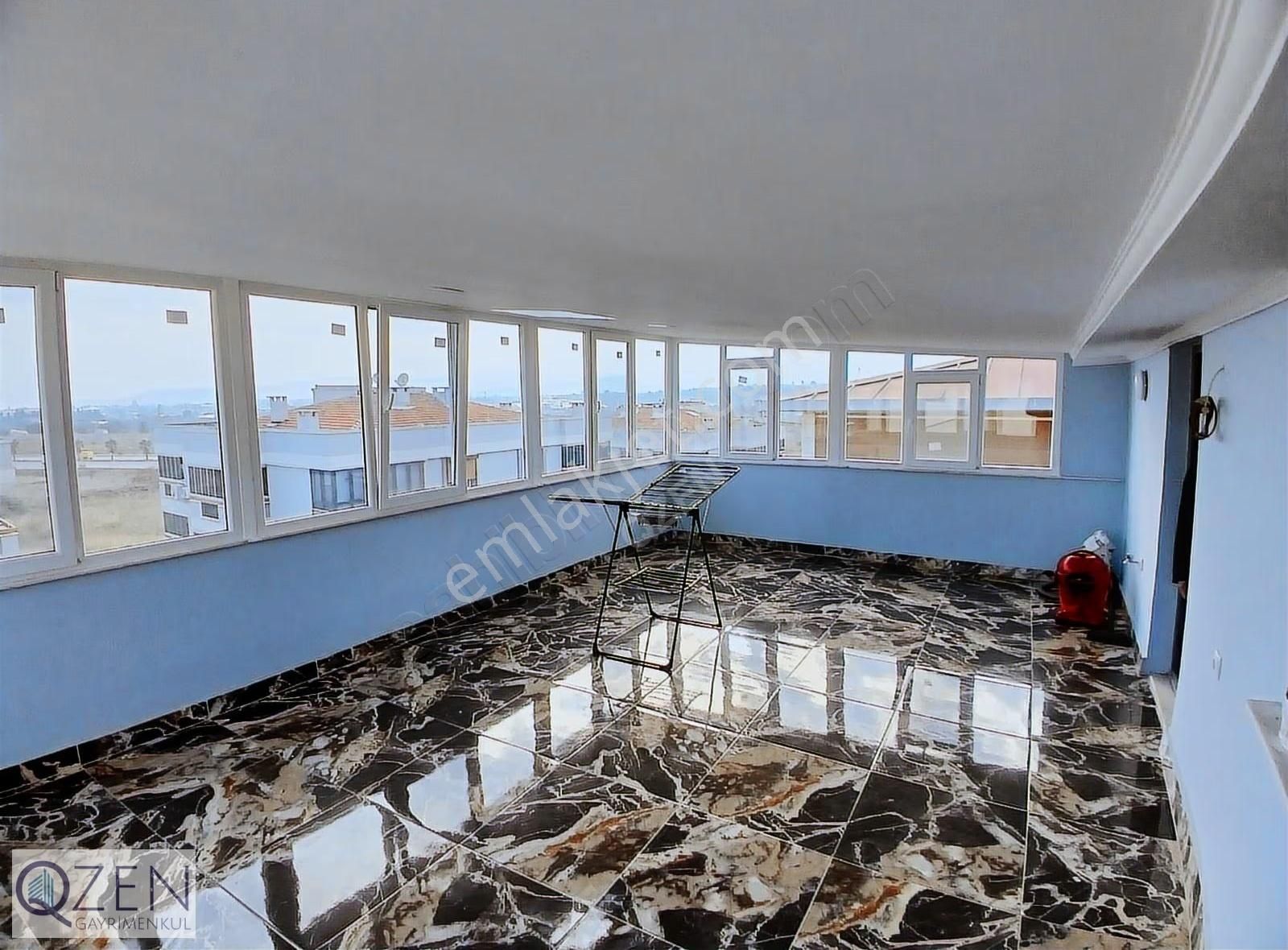 Qzenden Geniş Bahçeli Triplex Satılık Villa - Görsel 12