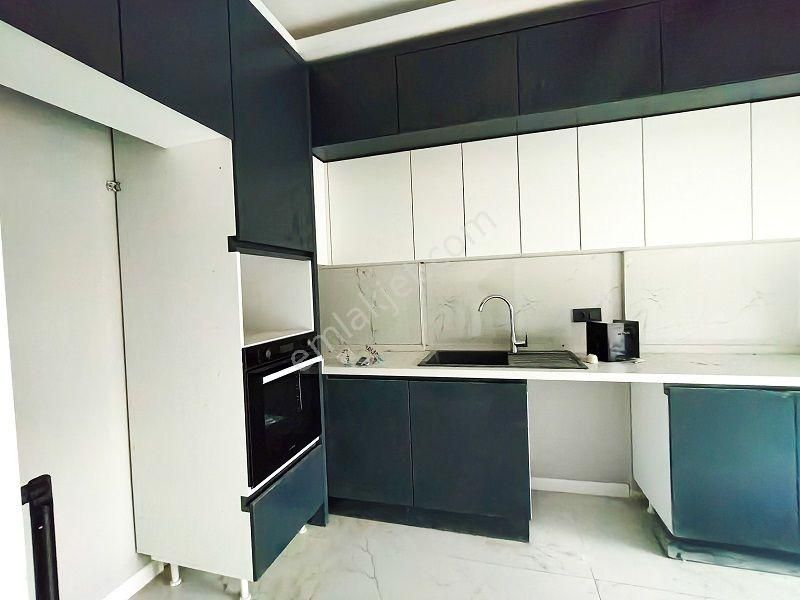 Pazar Yeri Arkasında 4+1 Sıfır Lüks Villa - Görsel 5