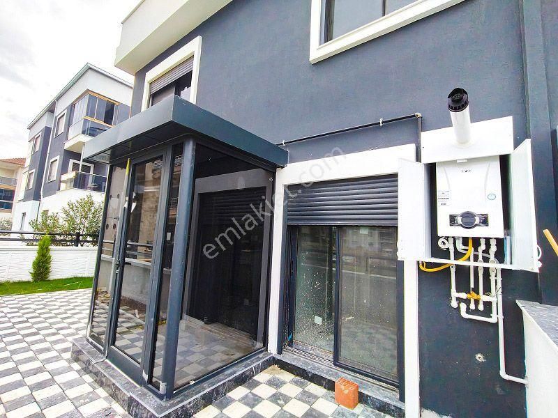 Pazar Yeri Arkasında 4+1 Sıfır Lüks Villa - Görsel 13