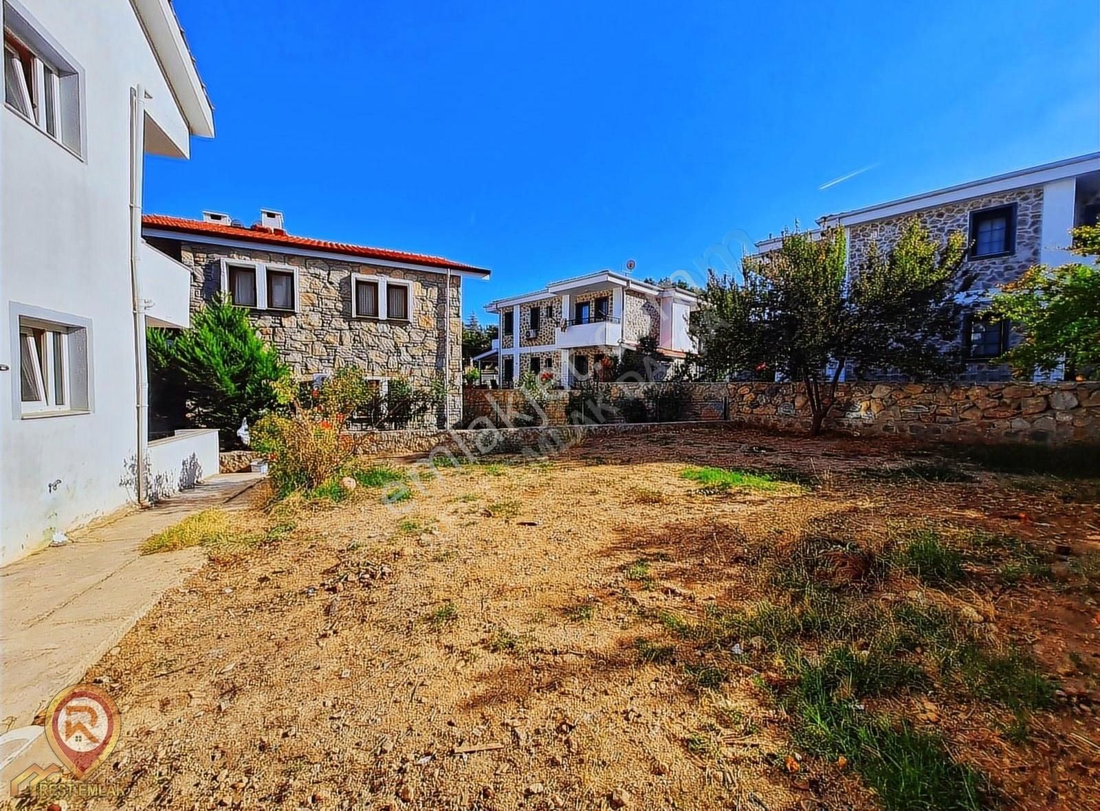 Rest Emlak- Merkezi Konumda 2+1 Ve 3+1 Bahçeli Tripleks Bina - Görsel 9