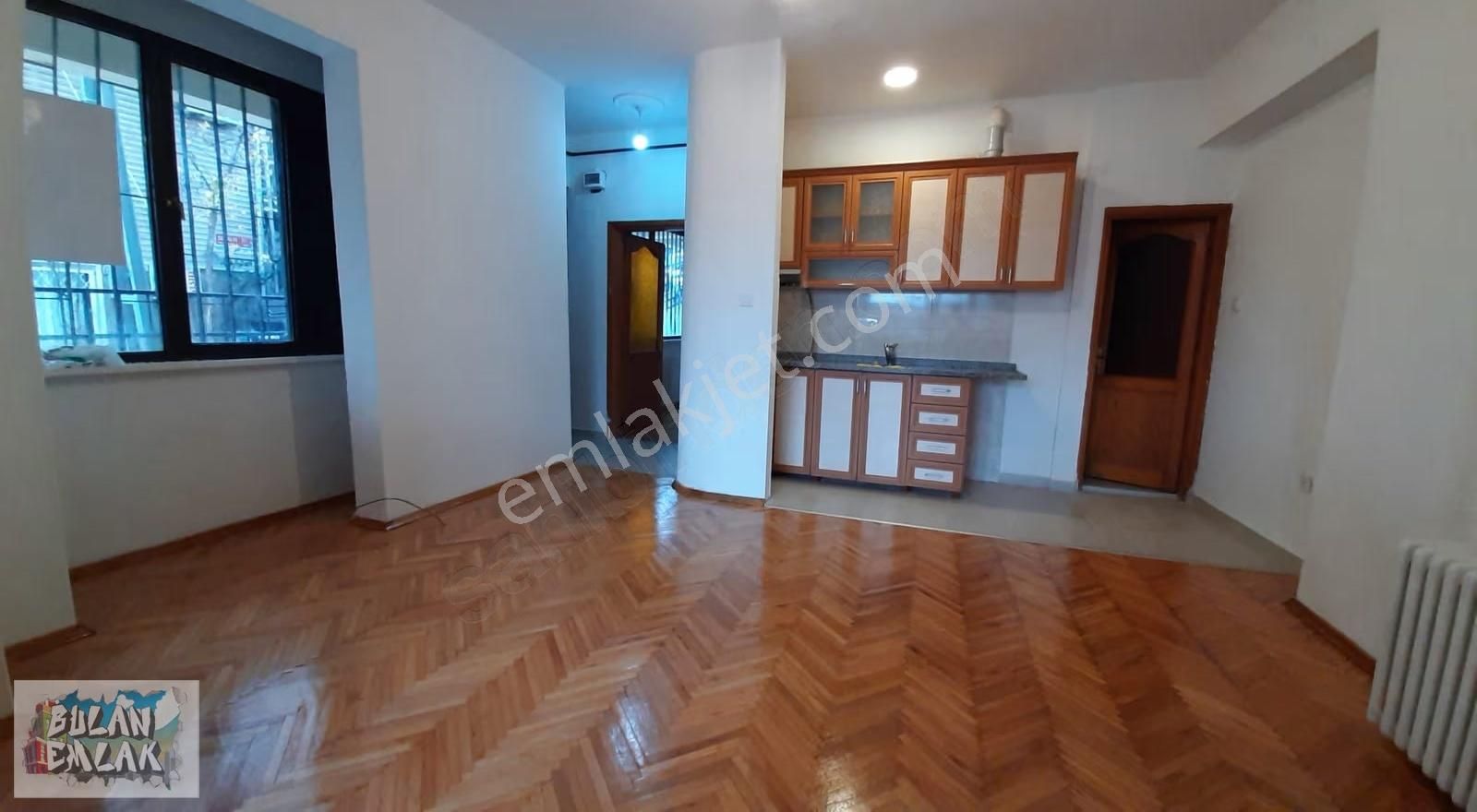 Bulan'dan Ulus Parkına Yakın Ev Ve Ofise Uygun Müstakil Girişli - Görsel 13