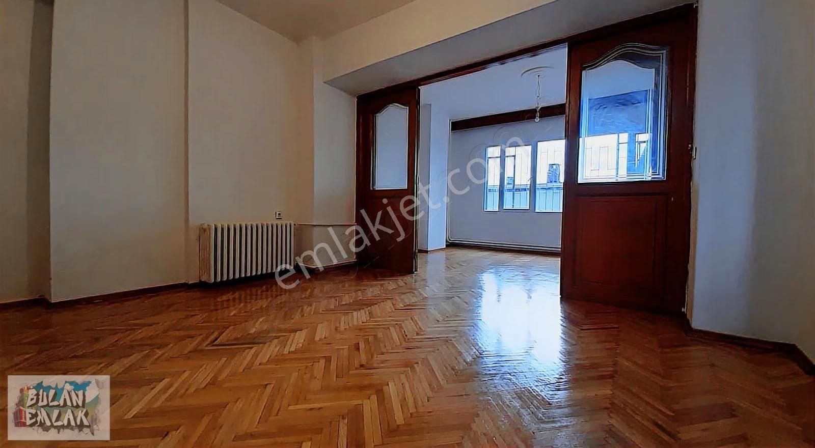 Bulan'dan Ulus Parkına Yakın Ev Ve Ofise Uygun Müstakil Girişli - Görsel 12