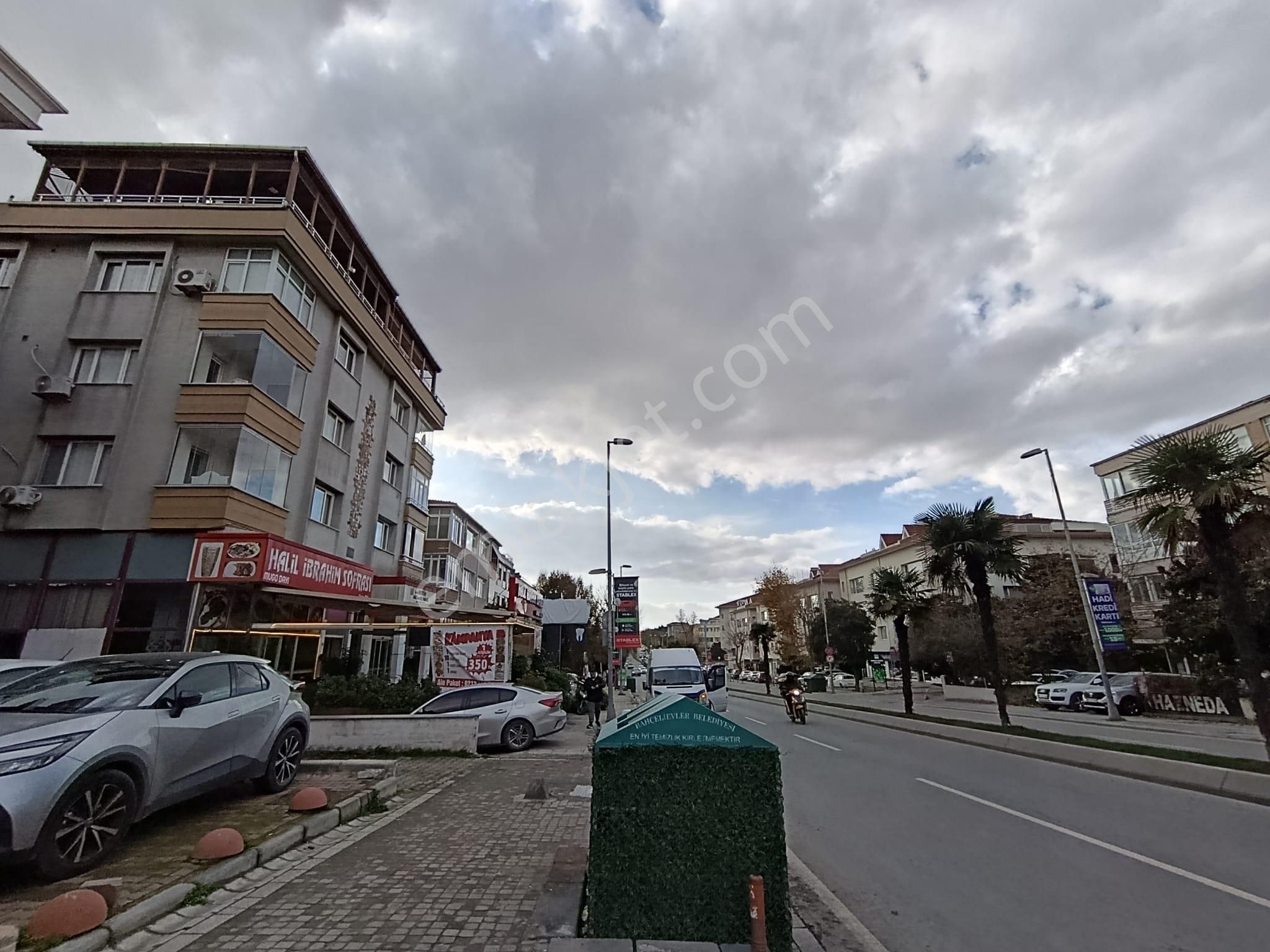 Bahçelievler Adnan Kahveci Bulvarı Üzeri 2+1 Satılık Daire - Görsel 2