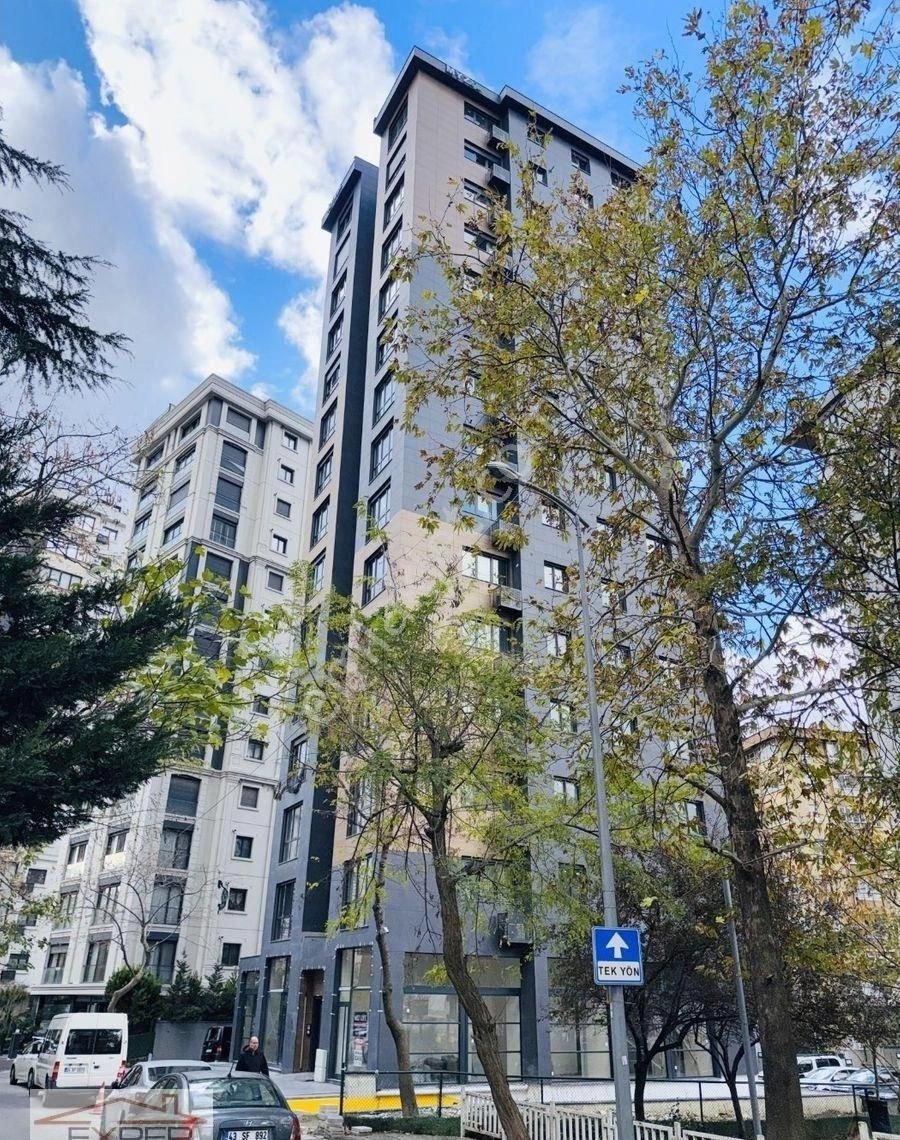 Kozyatağı Metro'ya Çok Yakın, Otoparklı Sıfır Binada 80m2, 2+1 - Görsel 32