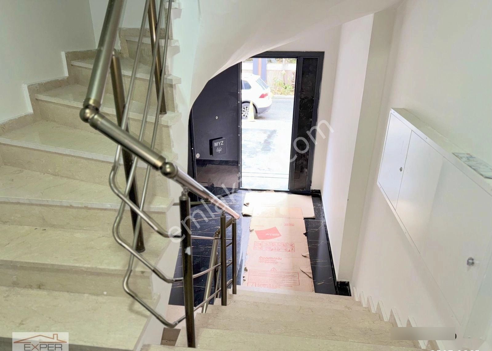 Kozyatağı Metro'ya Çok Yakın, Otoparklı Sıfır Binada 80m2, 2+1 - Görsel 15