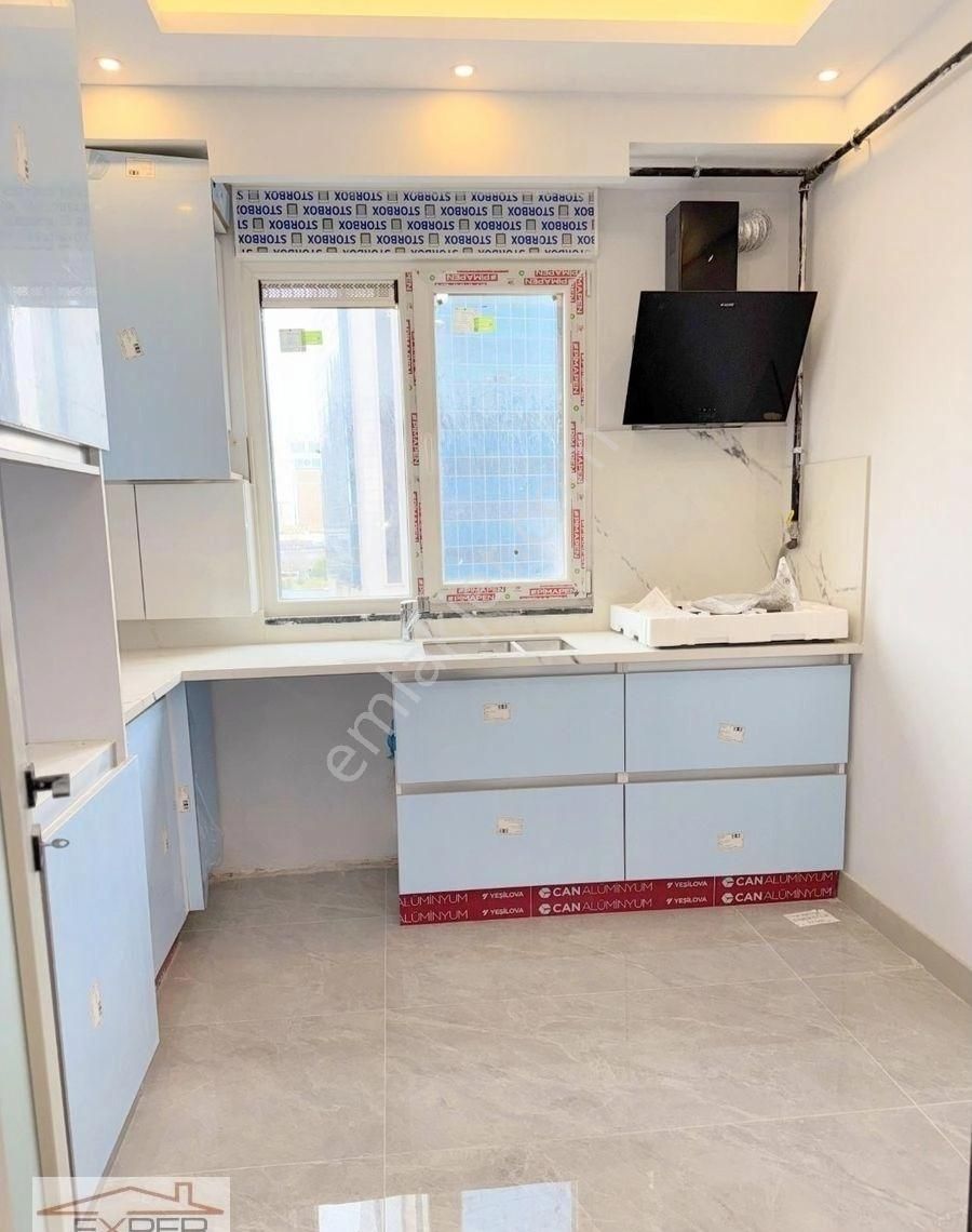 Kozyatağı Metro'ya Çok Yakın, Otoparklı Sıfır Binada 80m2, 2+1 - Görsel 22