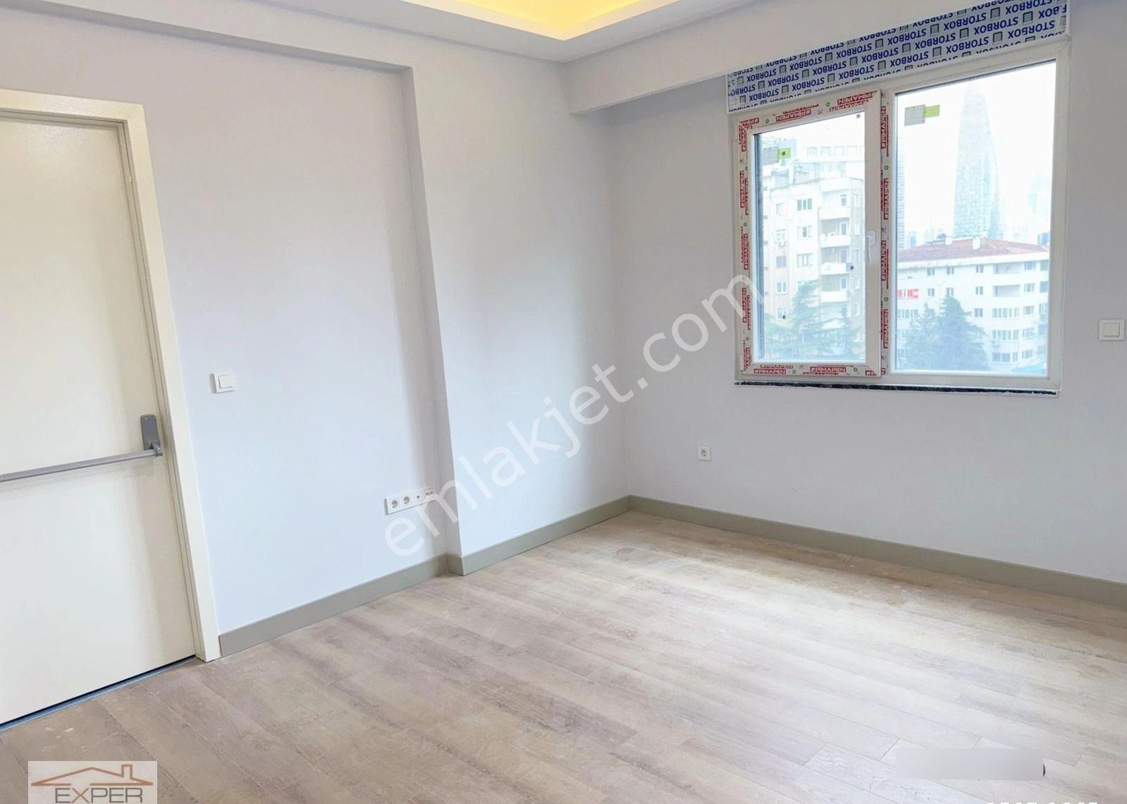 Kozyatağı Metro'ya Çok Yakın, Otoparklı Sıfır Binada 80m2, 2+1 - Görsel 13