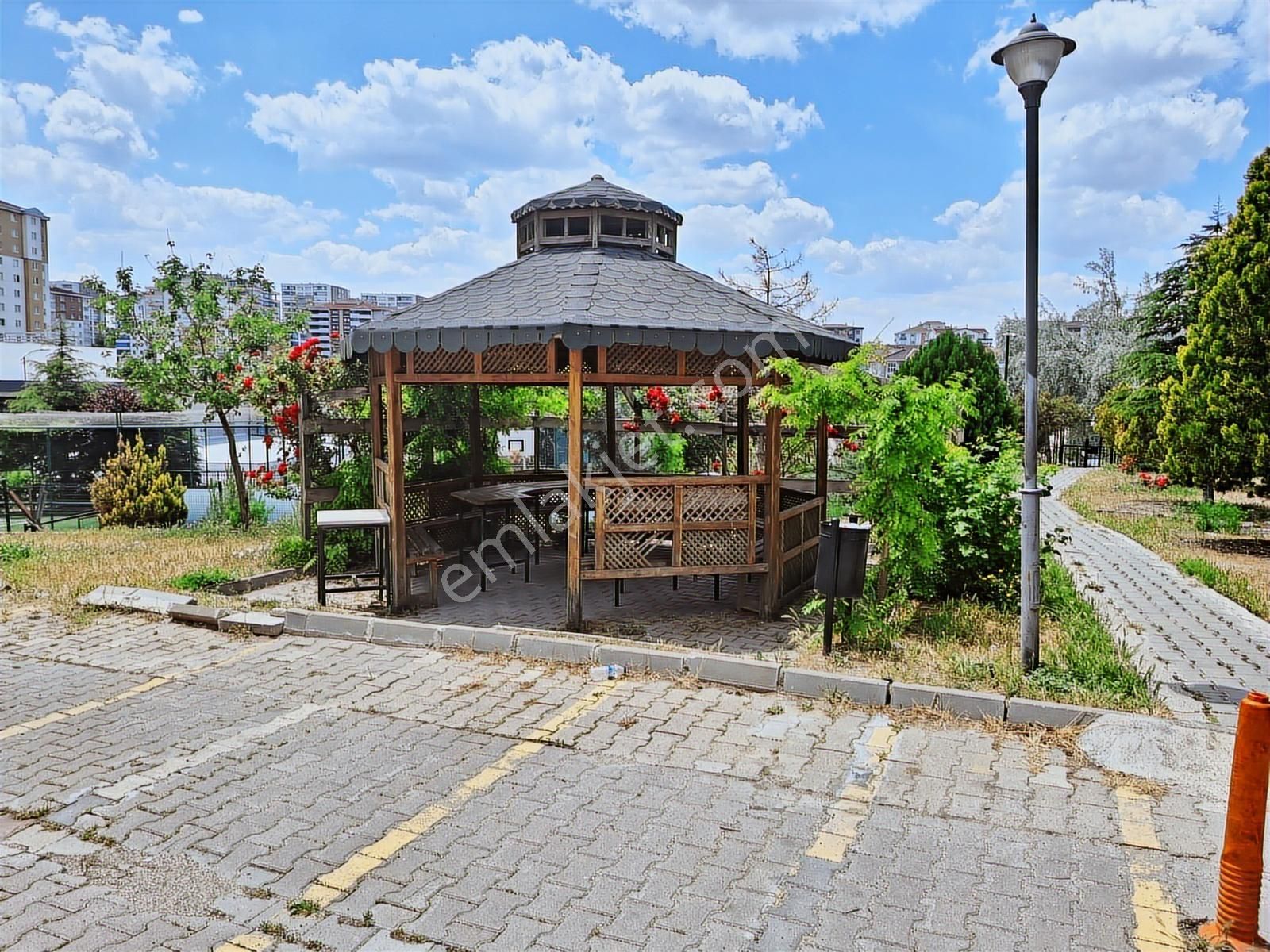 Ahi Mesut Mahallesinde Mükemmel Manzaralı Satılık 3+1 Daire - Görsel 9