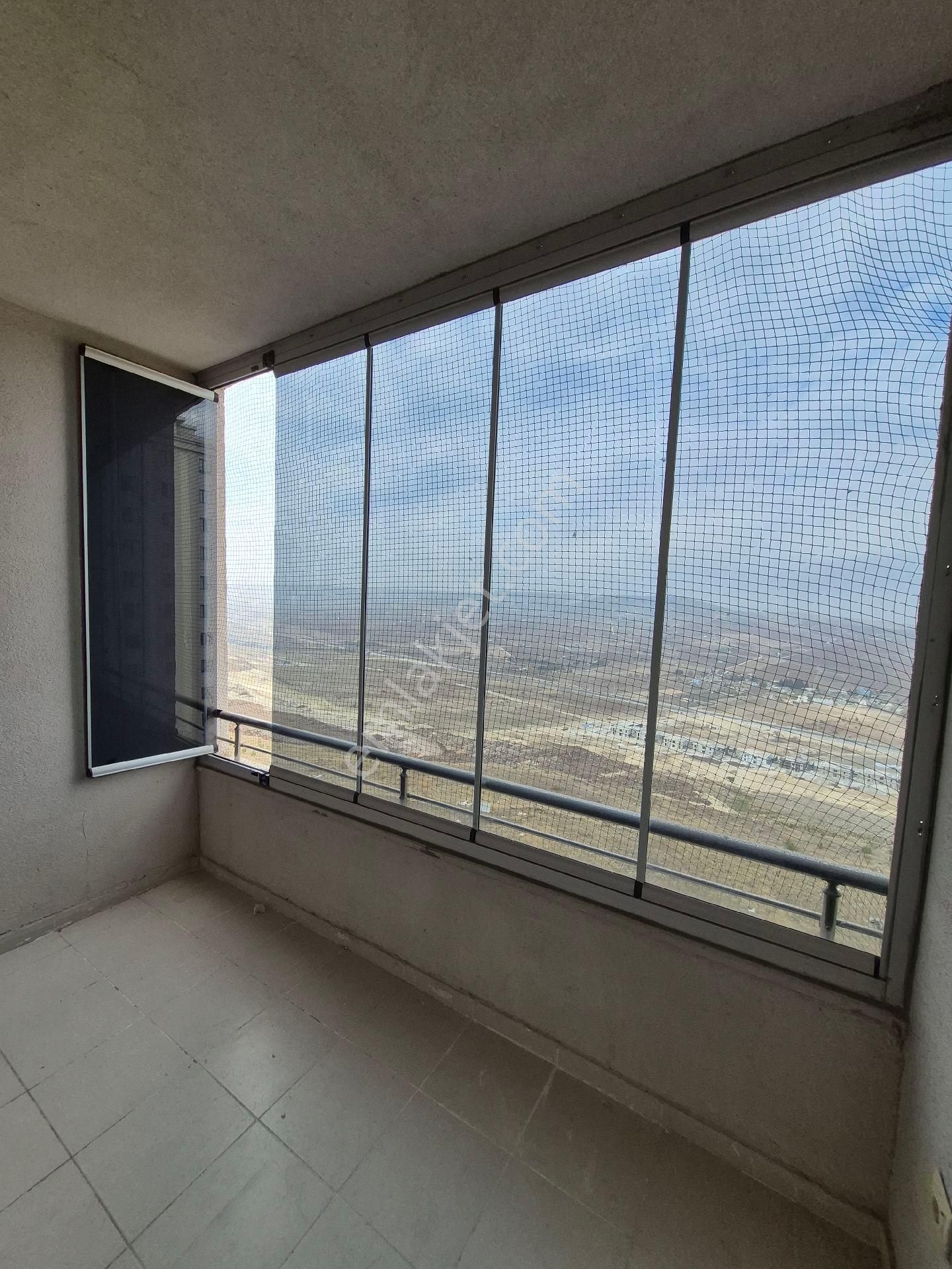 Ruha Emlak'tan Maşuk Belediye Evlerinde Kiralık 3+1