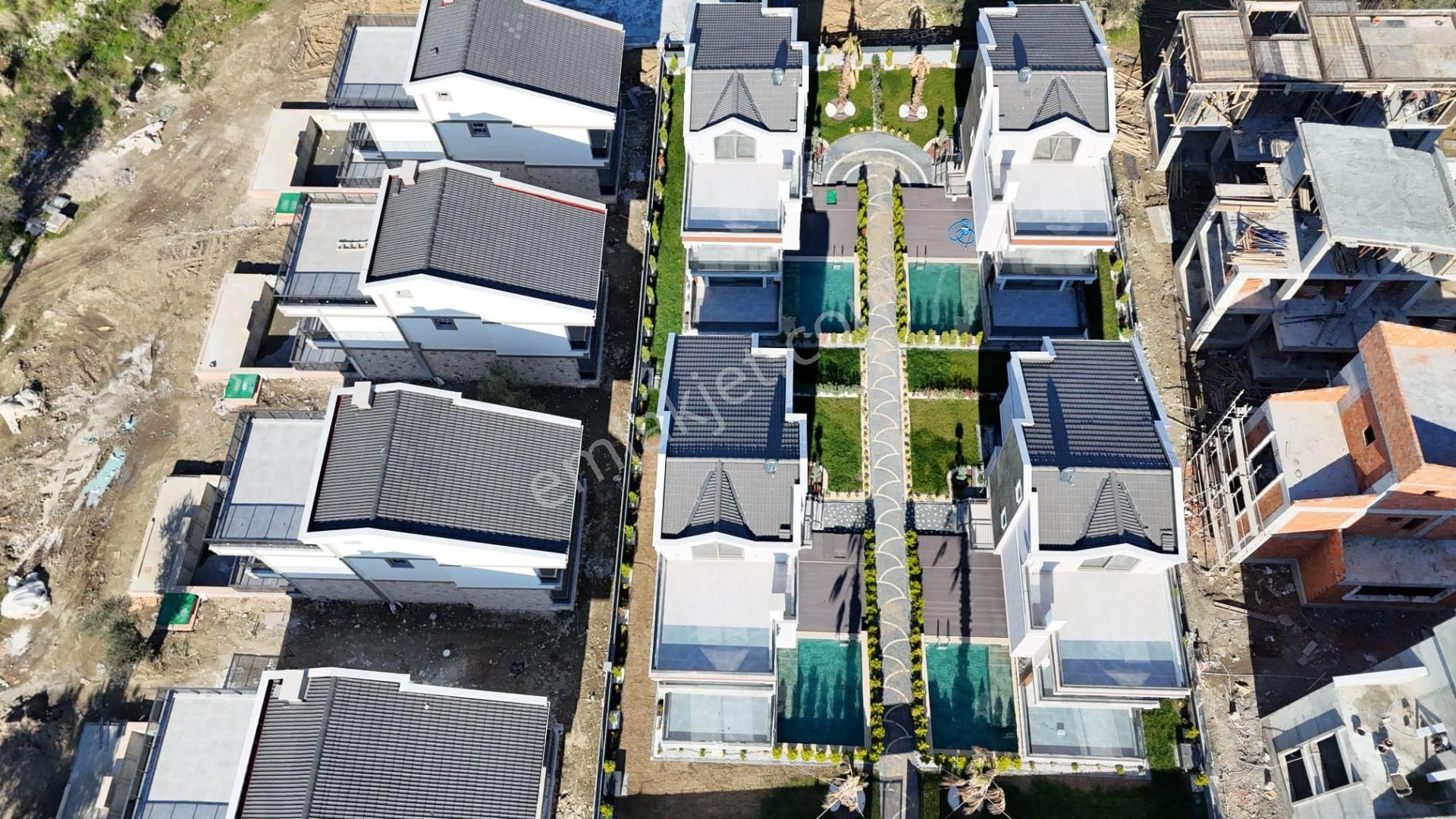 Irmaksudan Tasarımı İle Ğöz Kamaştıran 4+1 Havuzlu Lüks Villalar - Görsel 16