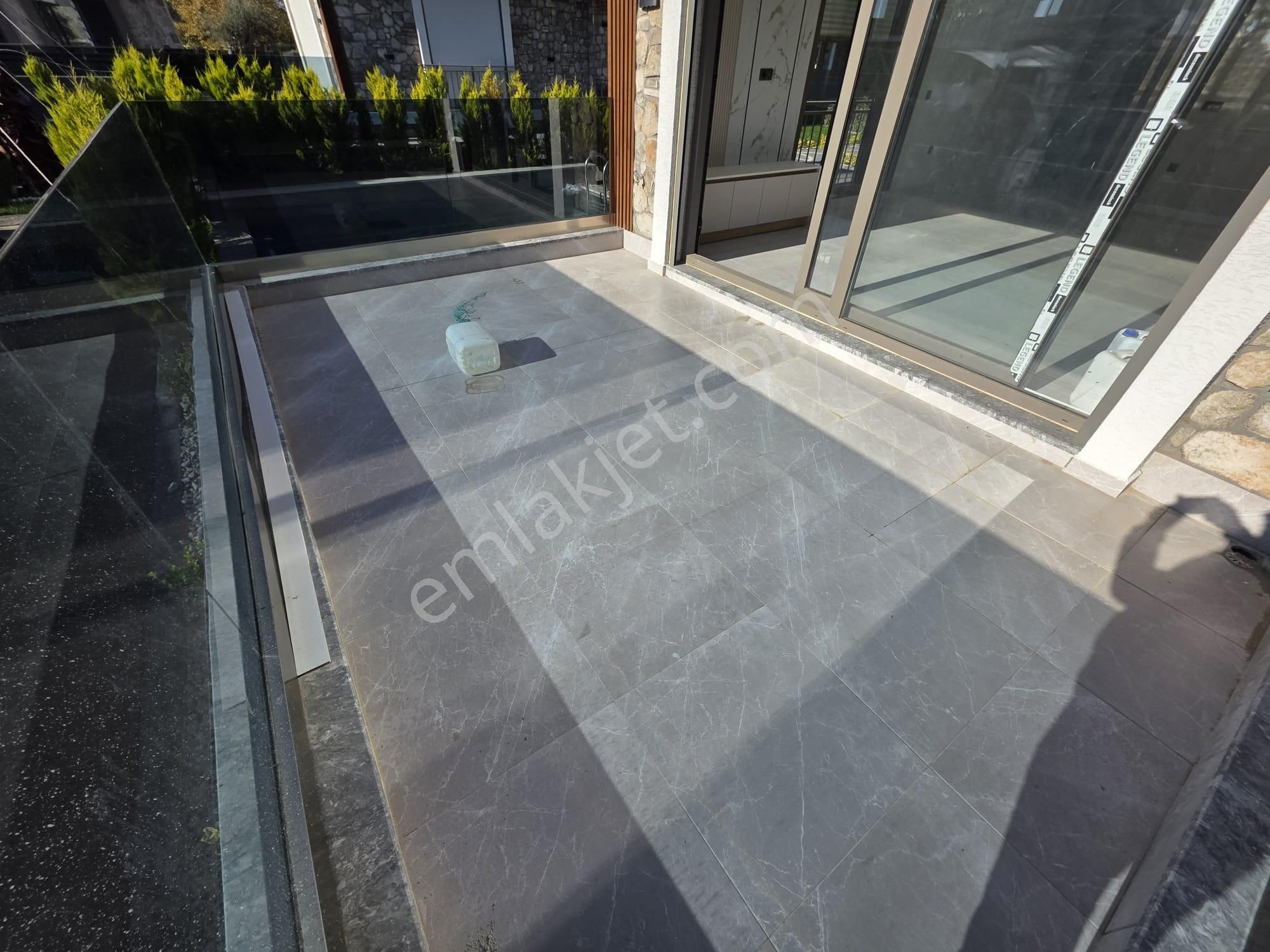 Irmaksudan Tasarımı İle Ğöz Kamaştıran 4+1 Havuzlu Lüks Villalar - Görsel 8