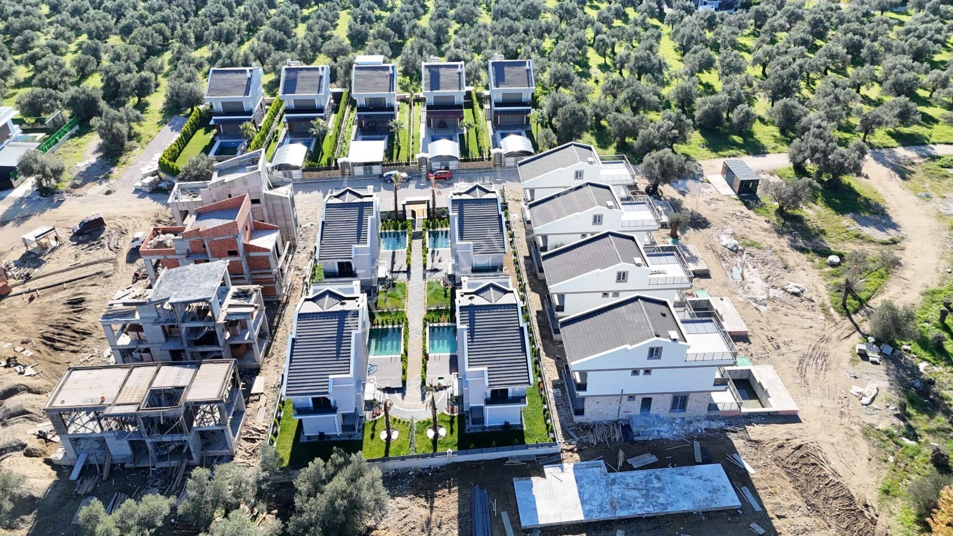 Irmaksudan Tasarımı İle Ğöz Kamaştıran 4+1 Havuzlu Lüks Villalar - Görsel 35