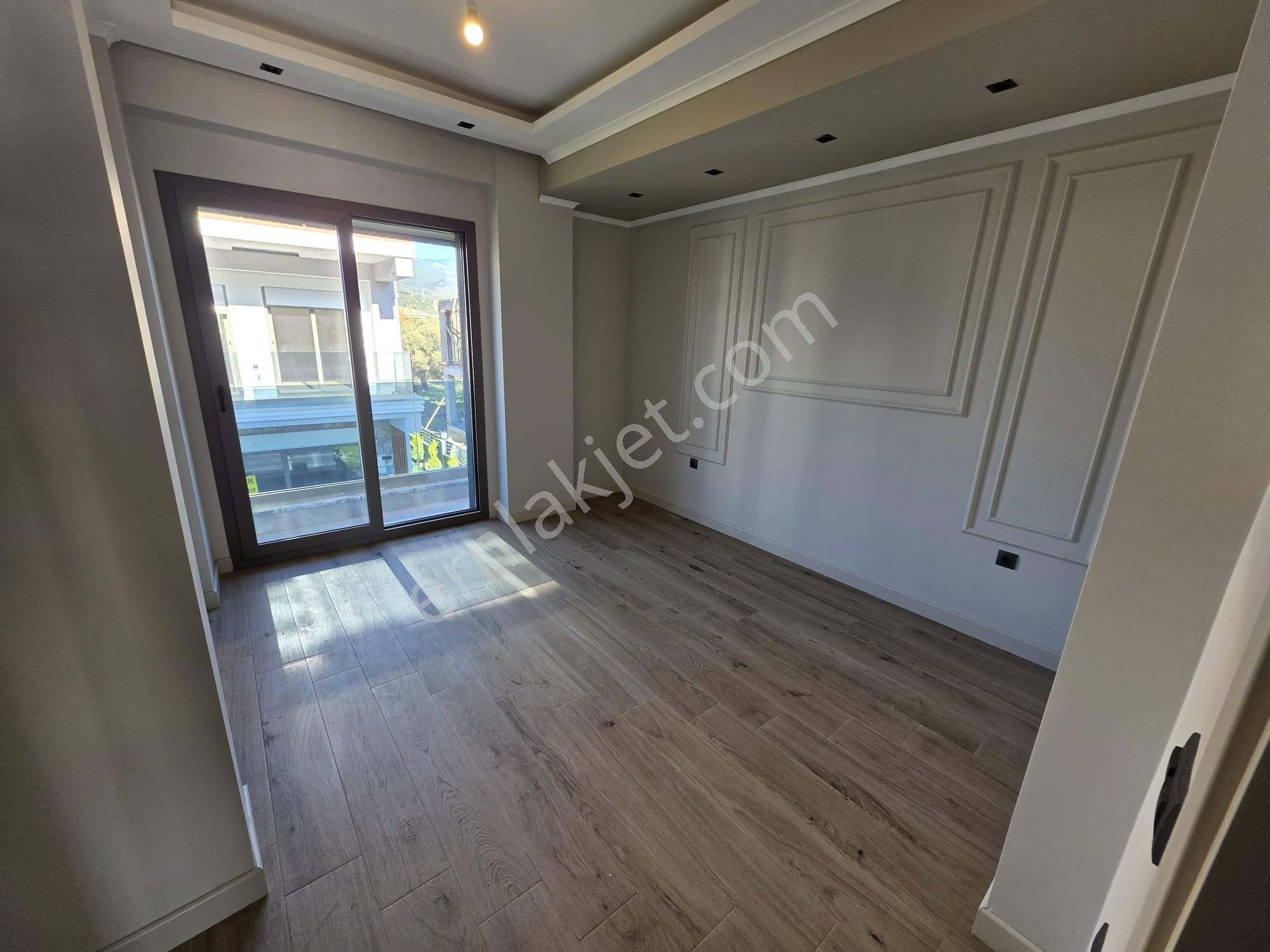 Irmaksudan Tasarımı İle Ğöz Kamaştıran 4+1 Havuzlu Lüks Villalar - Görsel 21