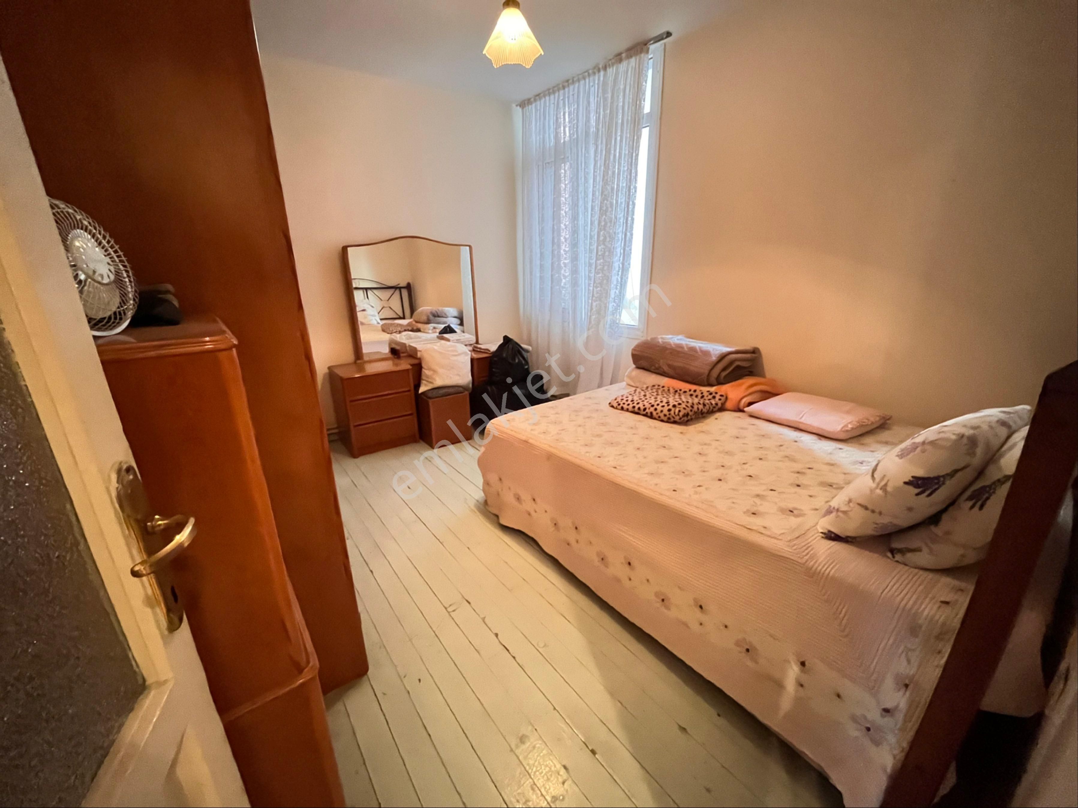 Metro Yakınında 2+1 90m2 Çift Cepheli Arakat Temiz Bakımlı Daire - Görsel 17