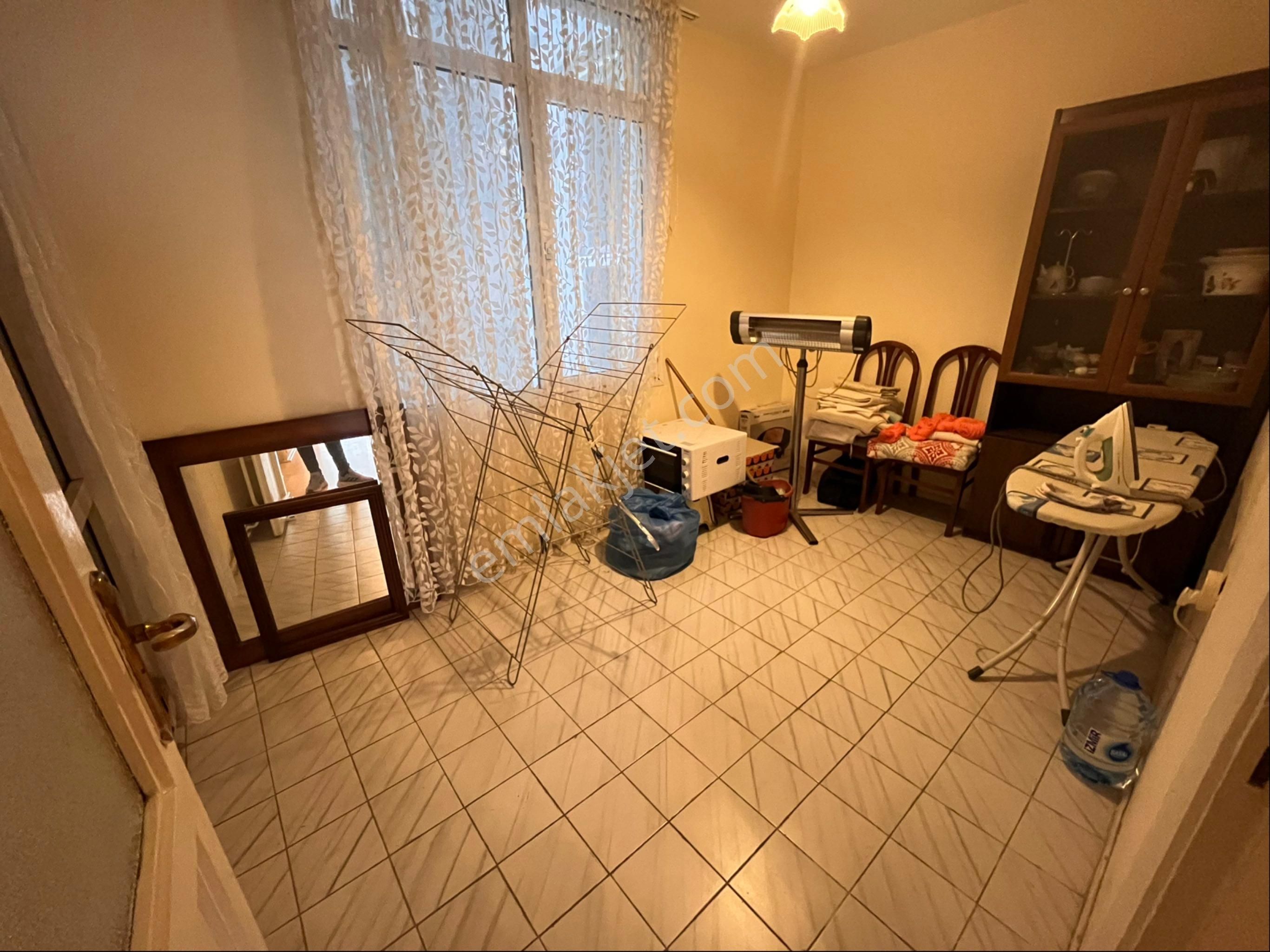 Metro Yakınında 2+1 90m2 Çift Cepheli Arakat Temiz Bakımlı Daire - Görsel 20