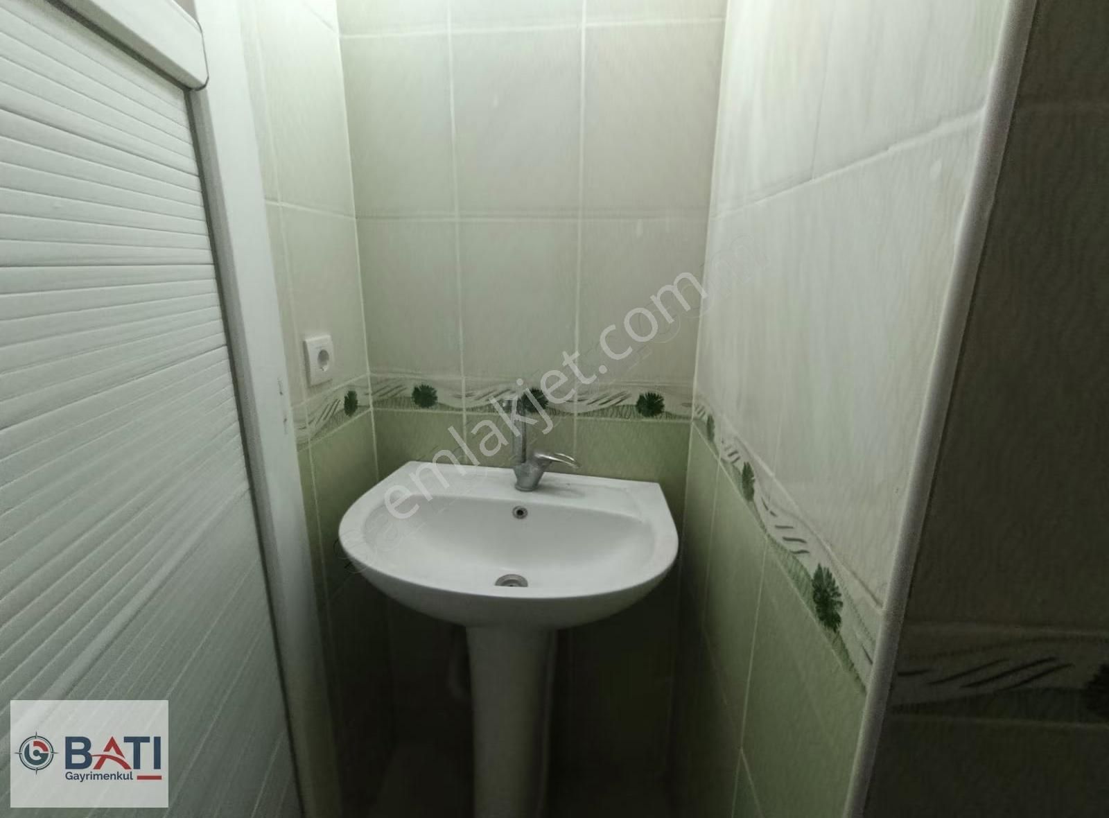 Torbalı Batı Gayrimenkul Den Kiralık Tadilatlı Daire - Görsel 8
