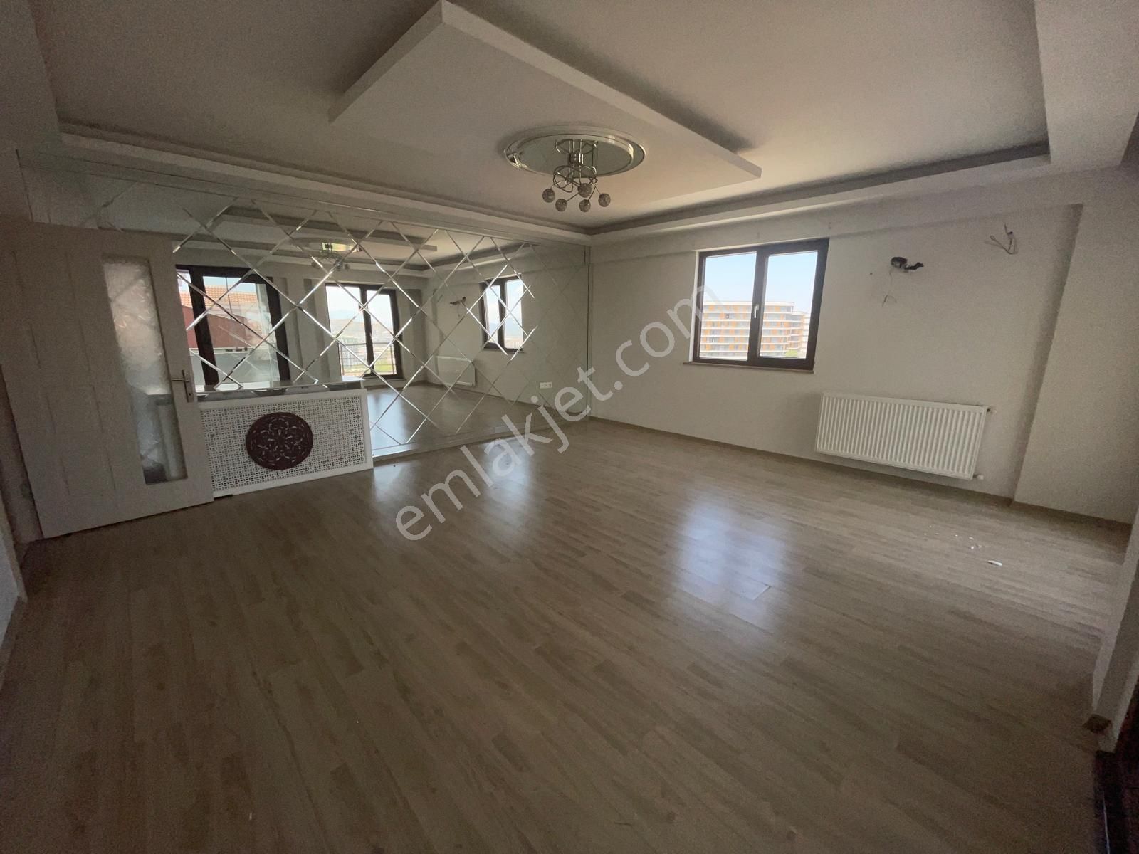 Nilüfer Balat Elit Evler 2 Sitesinde Kiralık Dubleks 4+2 Daire - Görsel 4