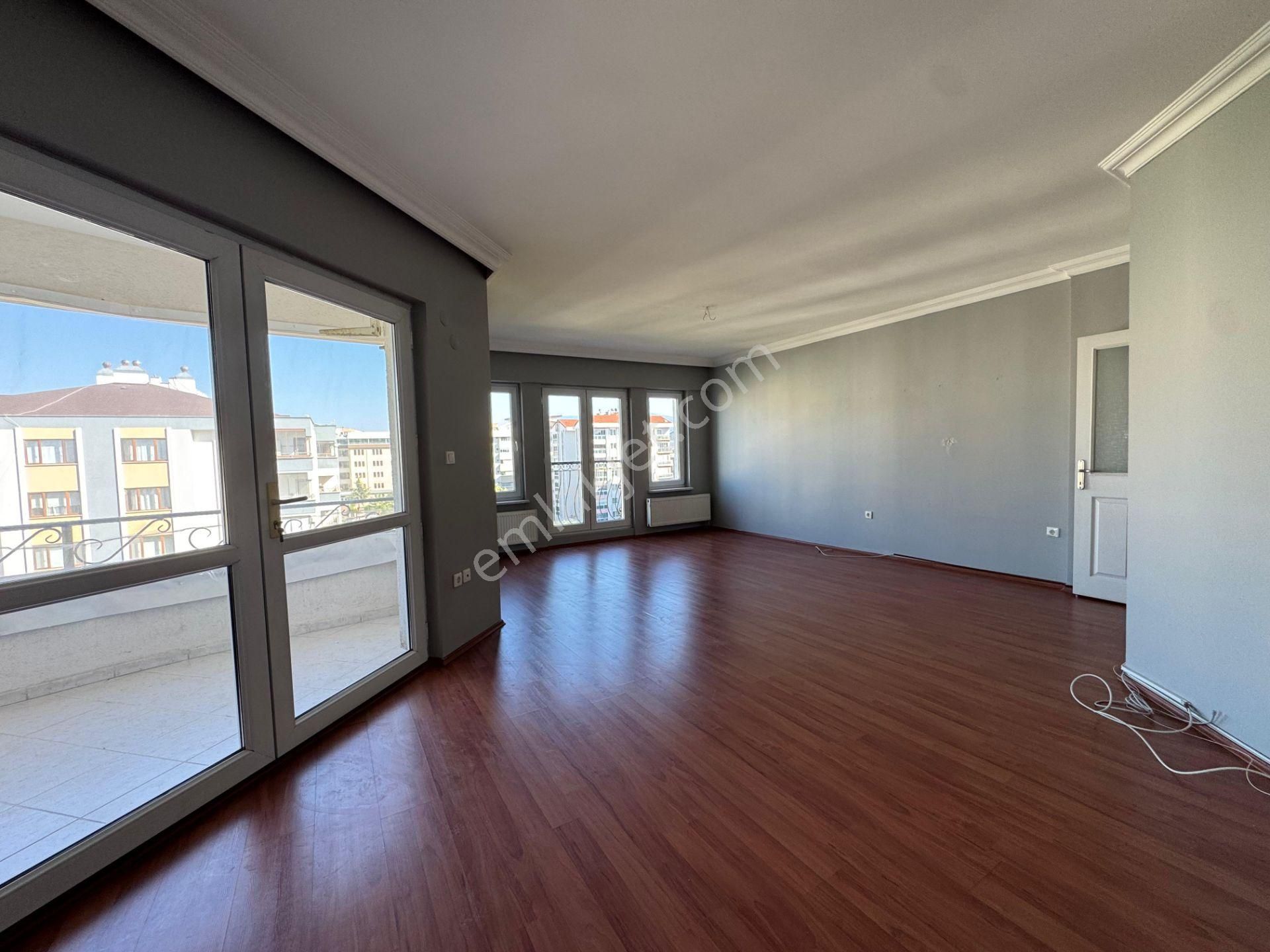 Century 21 Ewa | Yüzüncüyıl' Da Geniş Ve Ferah 3+1 Satılık Daire - Görsel 9