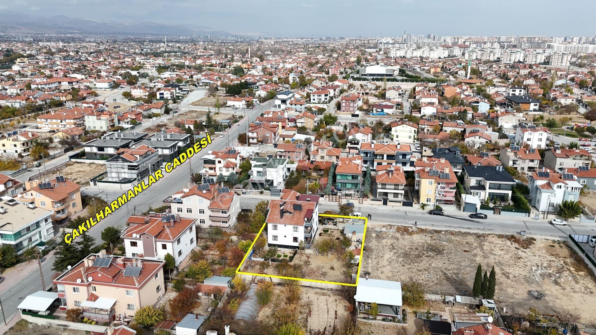 Konya Meram Harmancık Mahallesinde 1.015 M² Arsa İçinde 3 Katlı Ev - Görsel 2