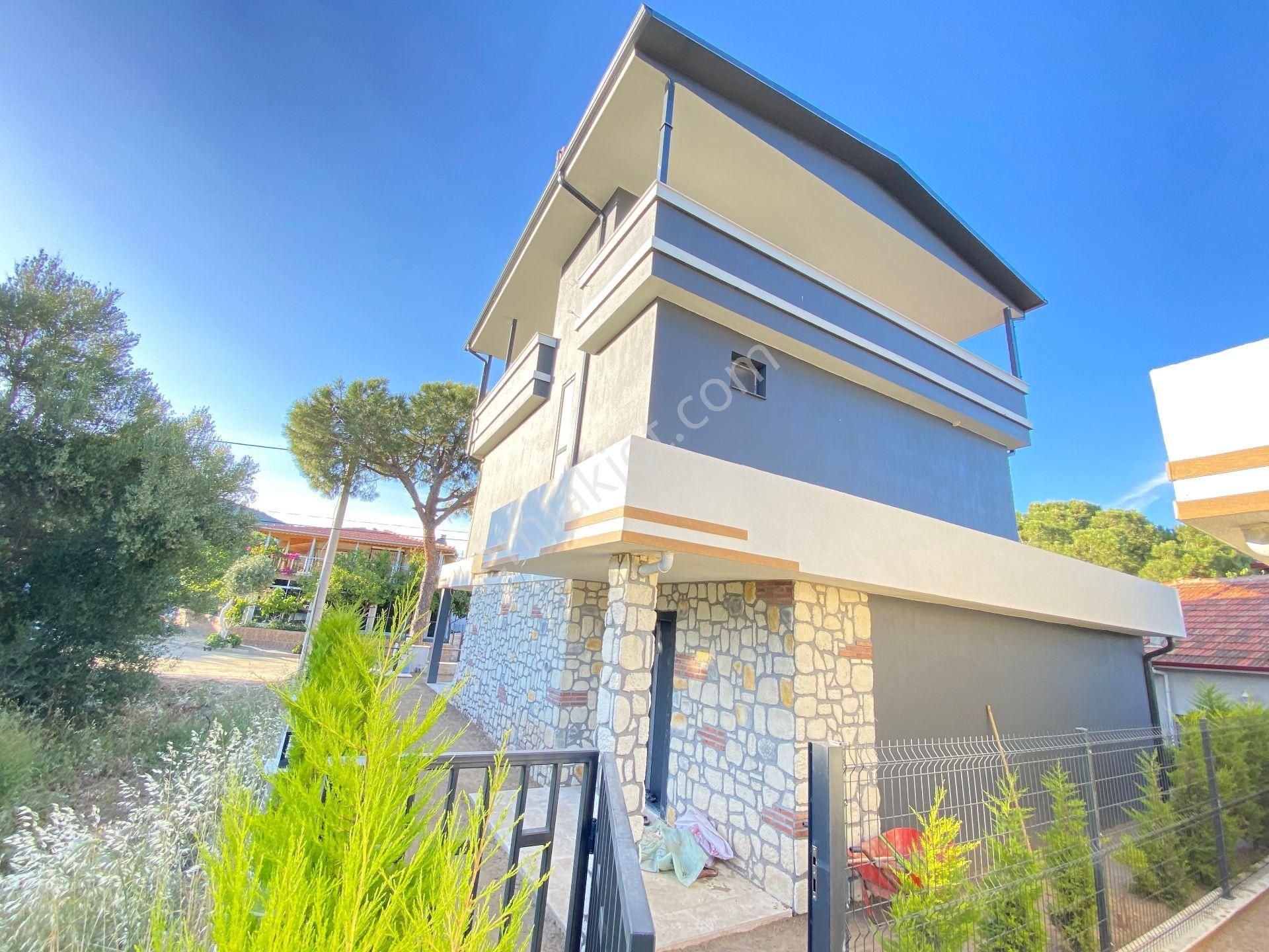 Seferihisar Doğanbey De Tek Mustakil Yerden Isıtma Ultra Lüx Satılık 3+1 Villa - Görsel 3