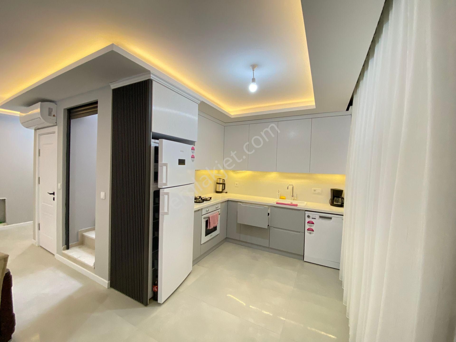 Seferihisar Doğanbey De Tek Mustakil Yerden Isıtma Ultra Lüx Satılık 3+1 Villa - Görsel 15