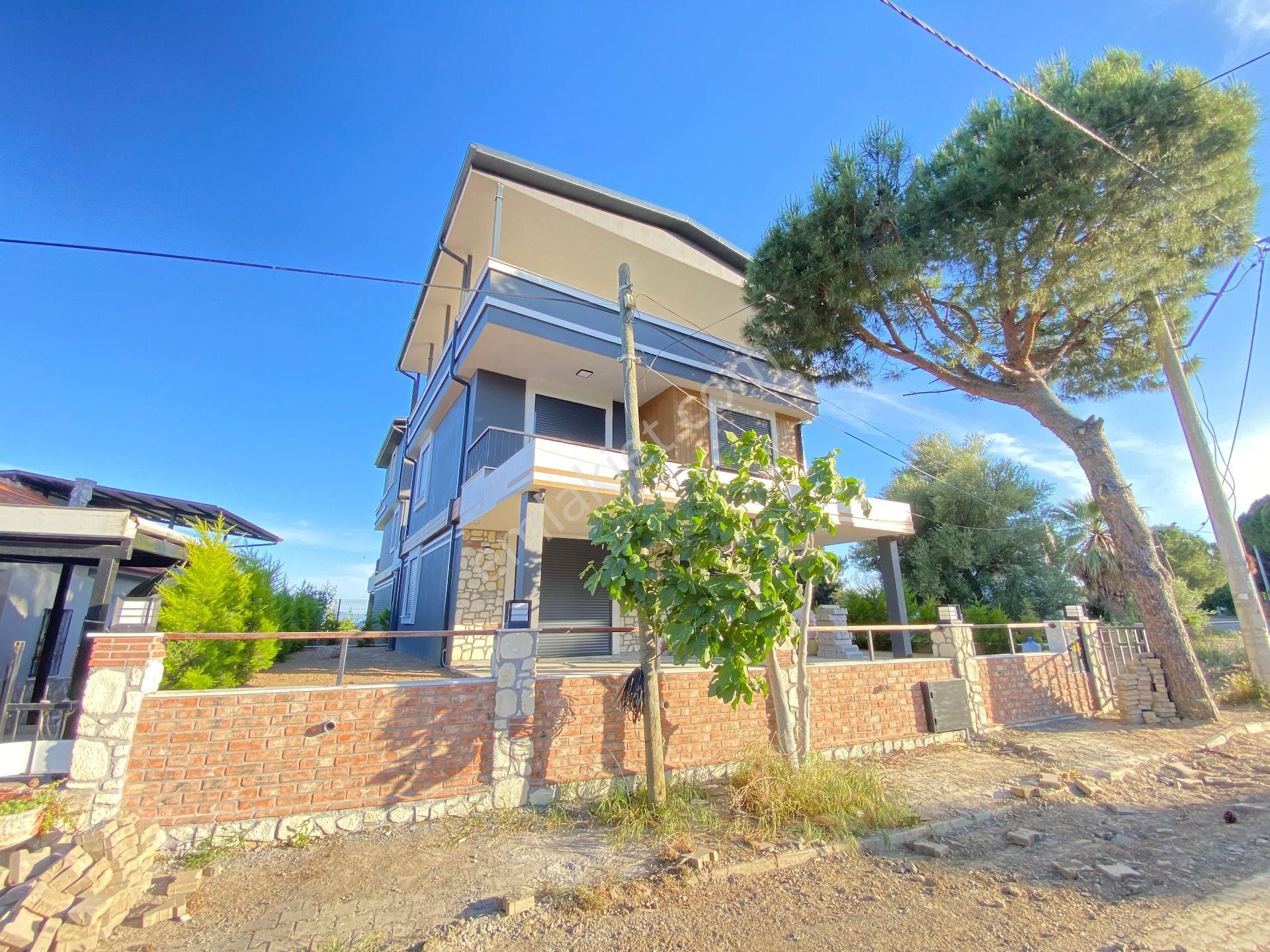 Seferihisar Doğanbey De Tek Mustakil Yerden Isıtma Ultra Lüx Satılık 3+1 Villa - Görsel 10