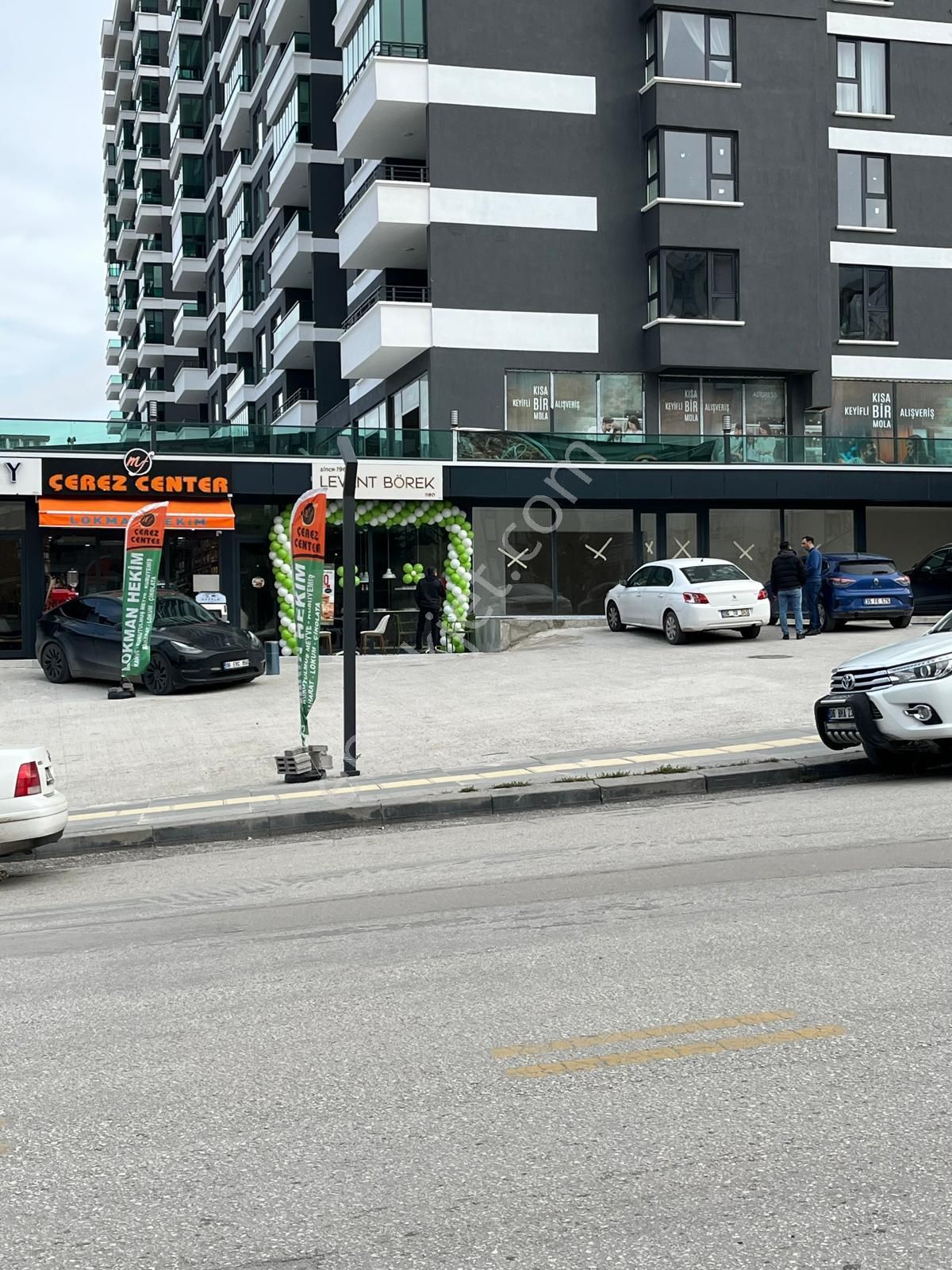 Cb Vizyon'dan Adress Göksu'da Göl Manzaralı Satılık 4+1 Daire - Görsel 3