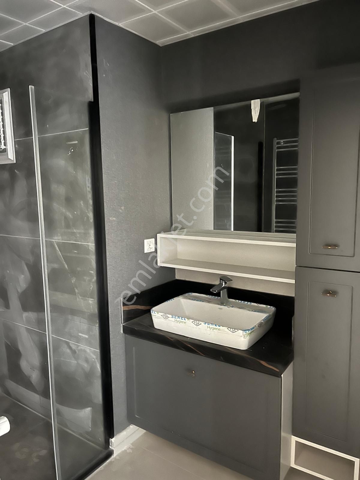 Cb Vizyon'dan Adress Göksu'da Göl Manzaralı Satılık 4+1 Daire - Görsel 14