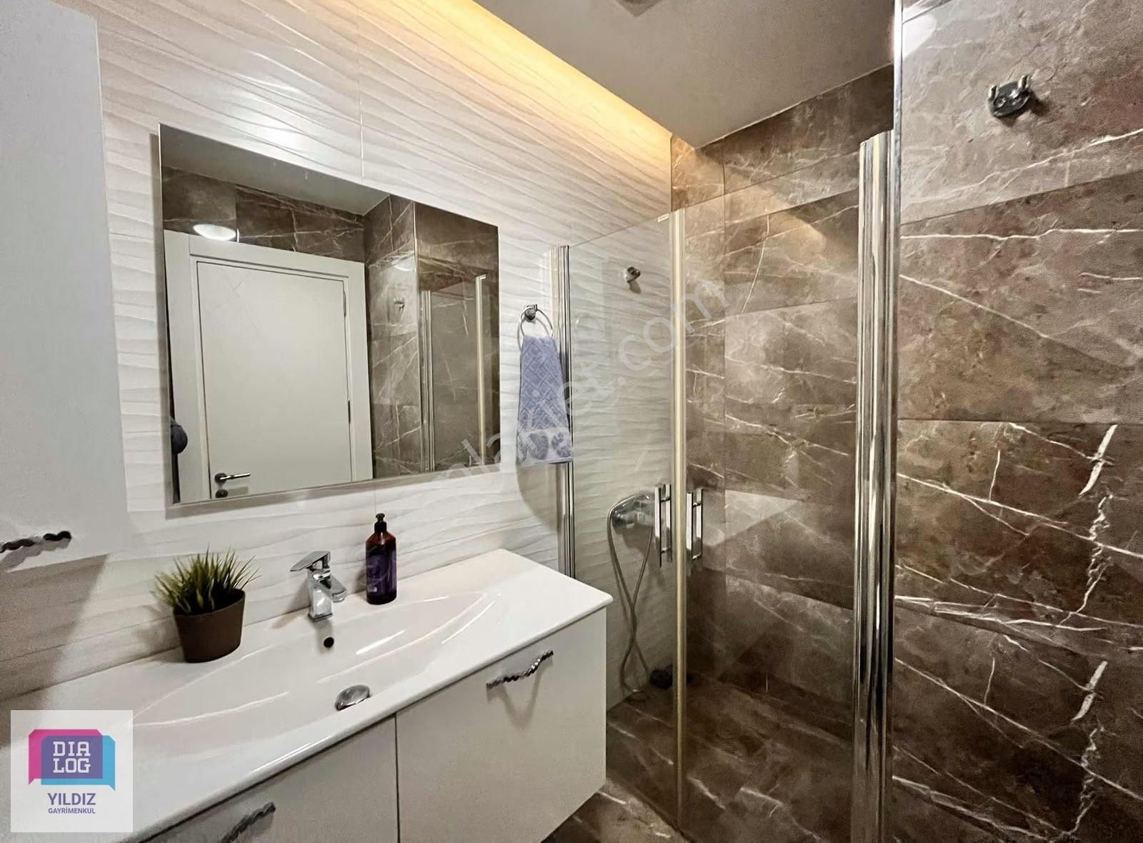 Dialog Yıldız / Balat'ın Kalbinde Cadde Üstü 2+1 Satılık Daire - Görsel 33