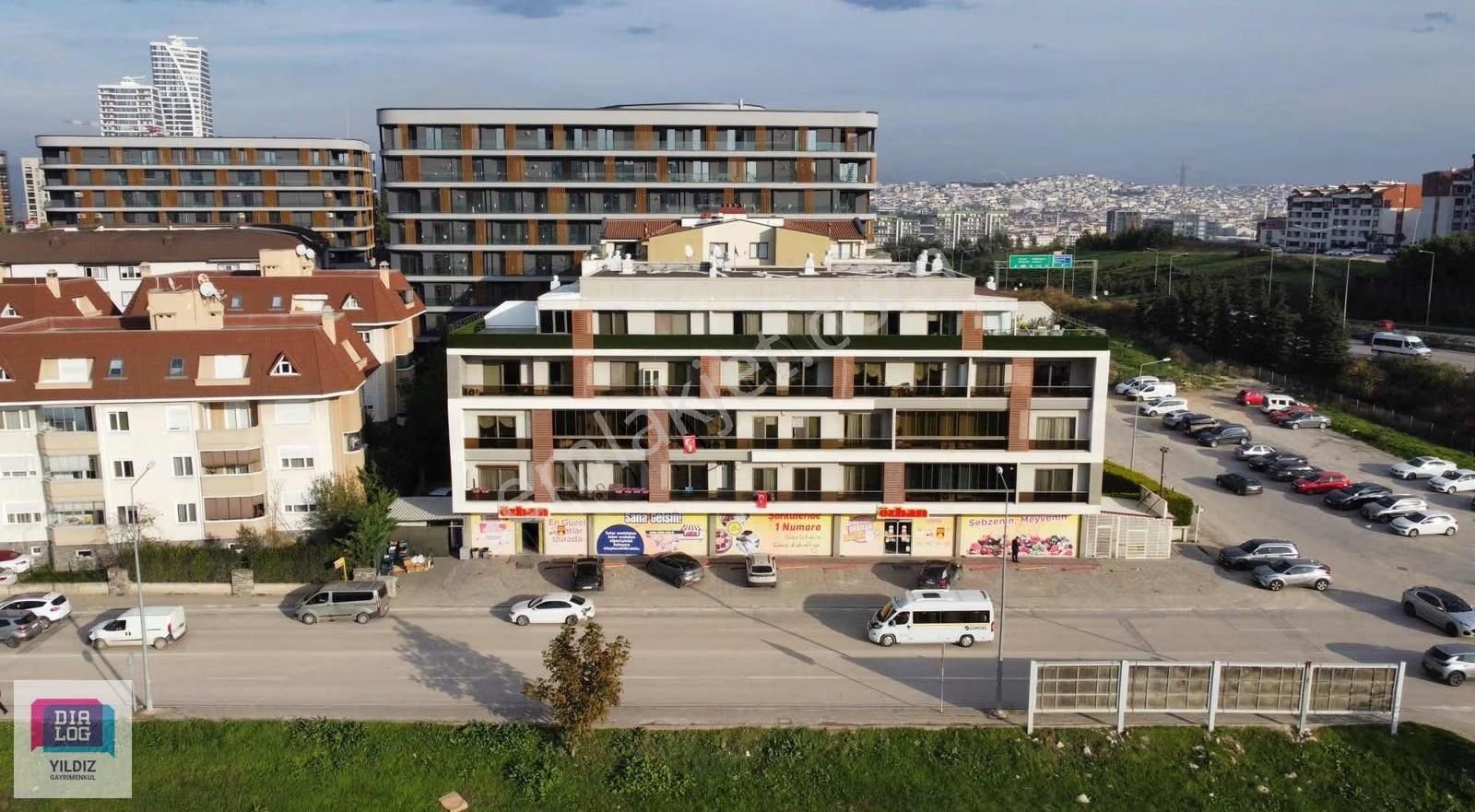 Dialog Yıldız / Balat'ın Kalbinde Cadde Üstü 2+1 Satılık Daire