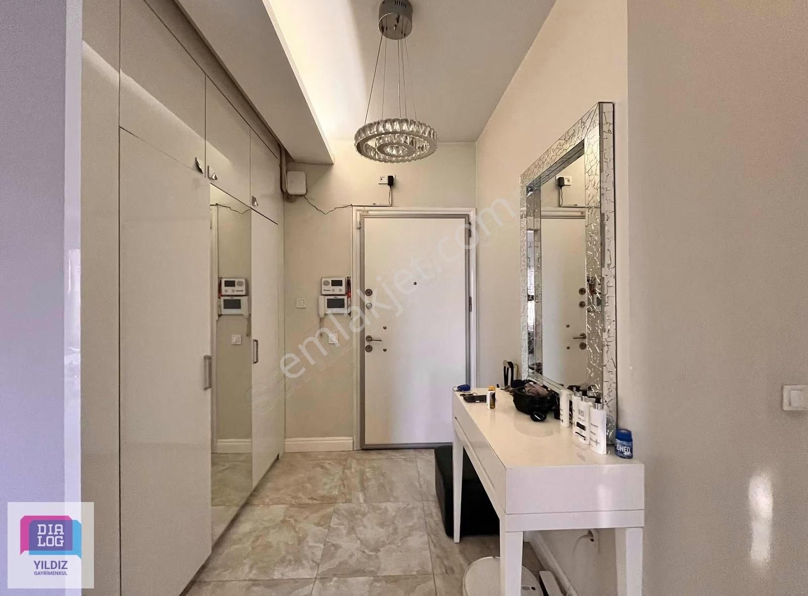 Dialog Yıldız / Balat'ın Kalbinde Cadde Üstü 2+1 Satılık Daire - Görsel 16